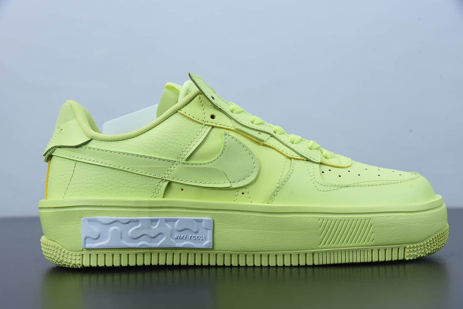 耐克 Nike Wmns AF 1 FontankaYellow Strike空军一号皮革荧光黄白错位解构系列低帮轻量百搭休闲运动板鞋纯原版本 货号:DA7024-700