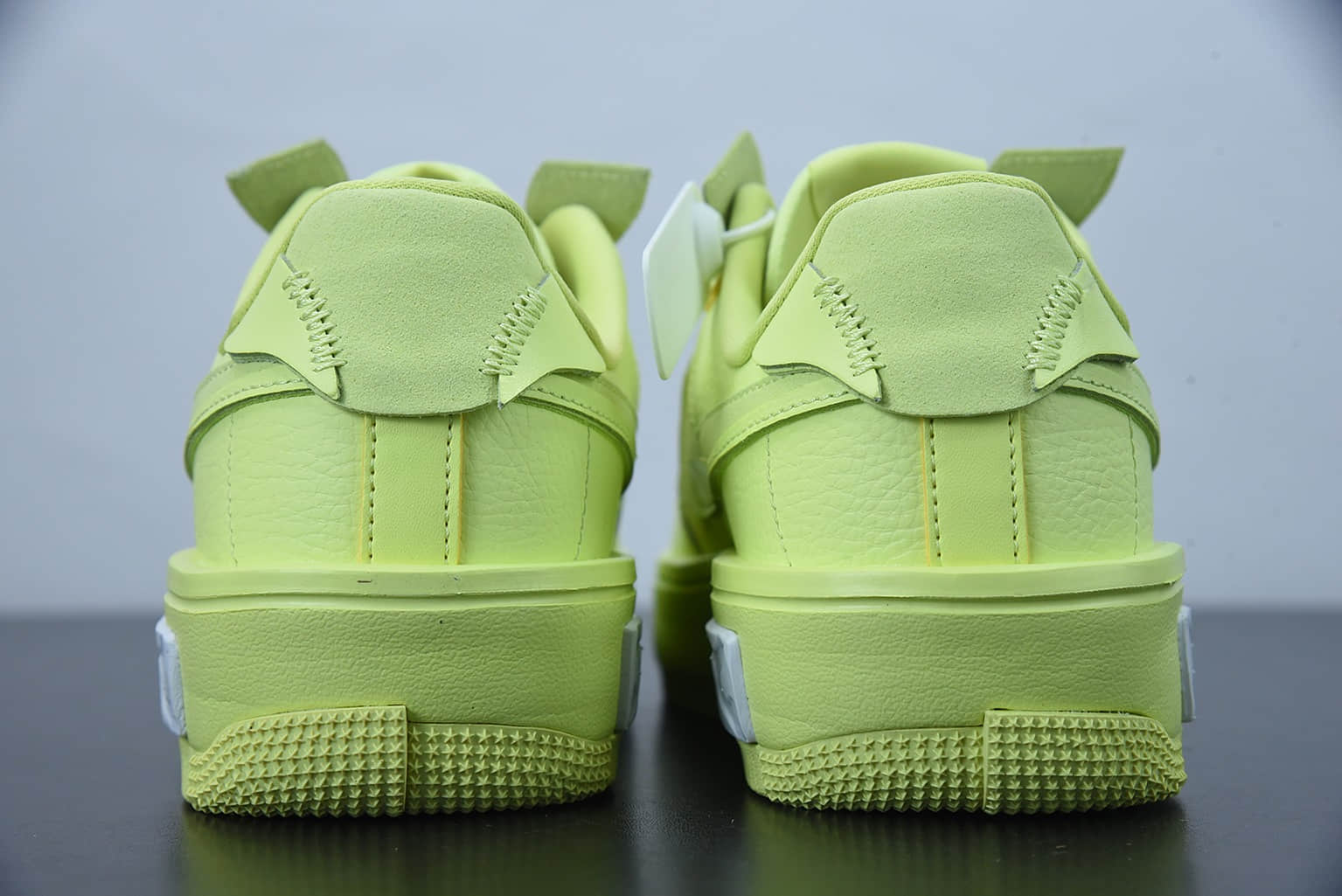 耐克 Nike Wmns AF 1 FontankaYellow Strike空军一号皮革荧光黄白错位解构系列低帮轻量百搭休闲运动板鞋纯原版本 货号:DA7024-700