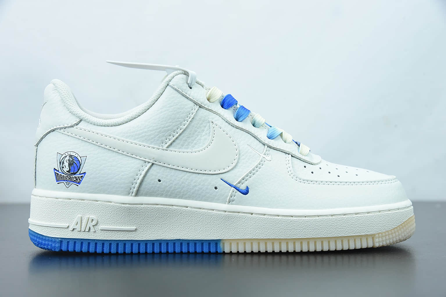 耐克 Nike Air Force 1 Low '07 “米白蓝”达拉斯独行侠城市限定低帮空军一号休闲板鞋纯原版本 货号：DH2088-606