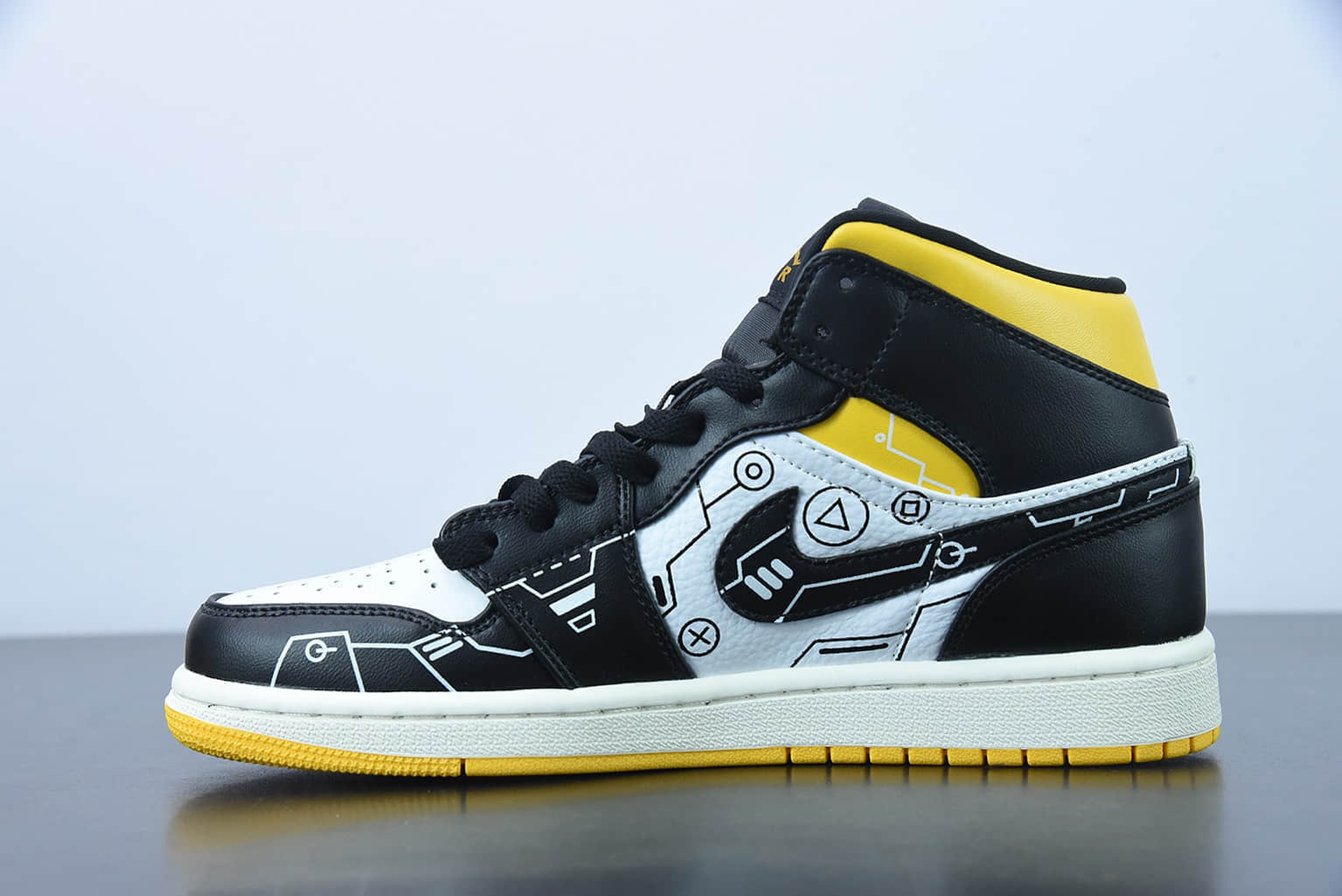 乔丹Air Jordan 1 Mid 电玩立体按键AJ1中帮休闲板鞋纯原版本 货号:CV5276-107