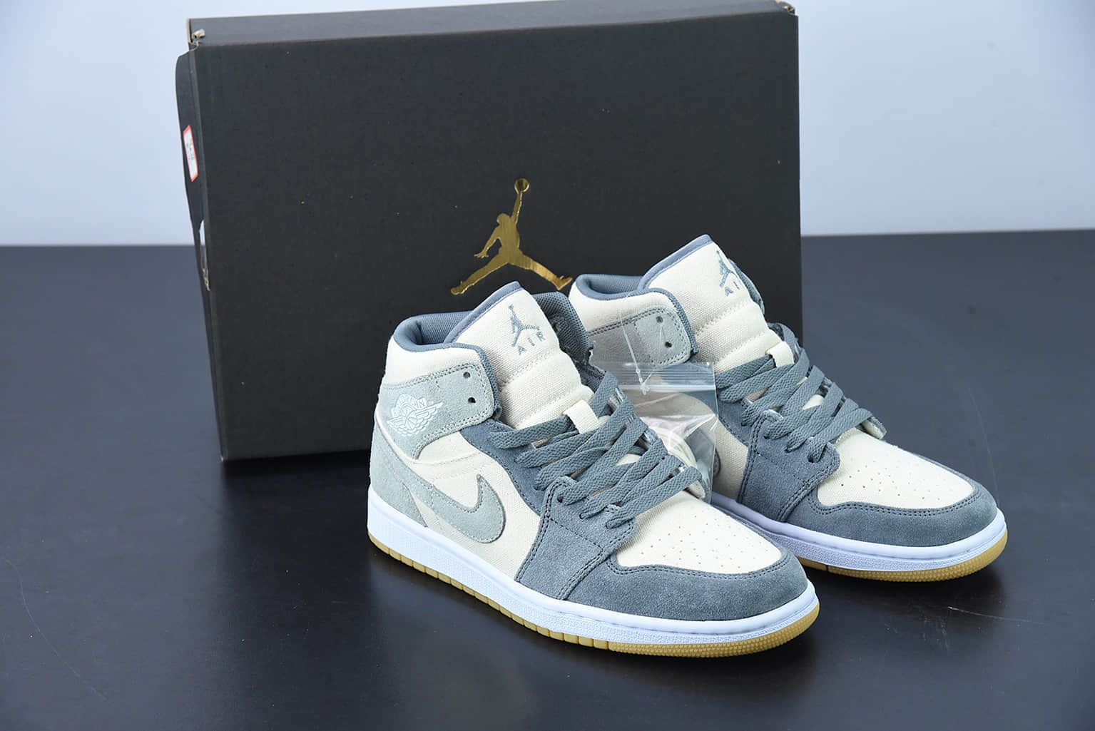 乔丹Air Jordan 1 Mid (GS)中帮奶油白米黄灰篮球鞋纯原版本 货号：DN4346-100