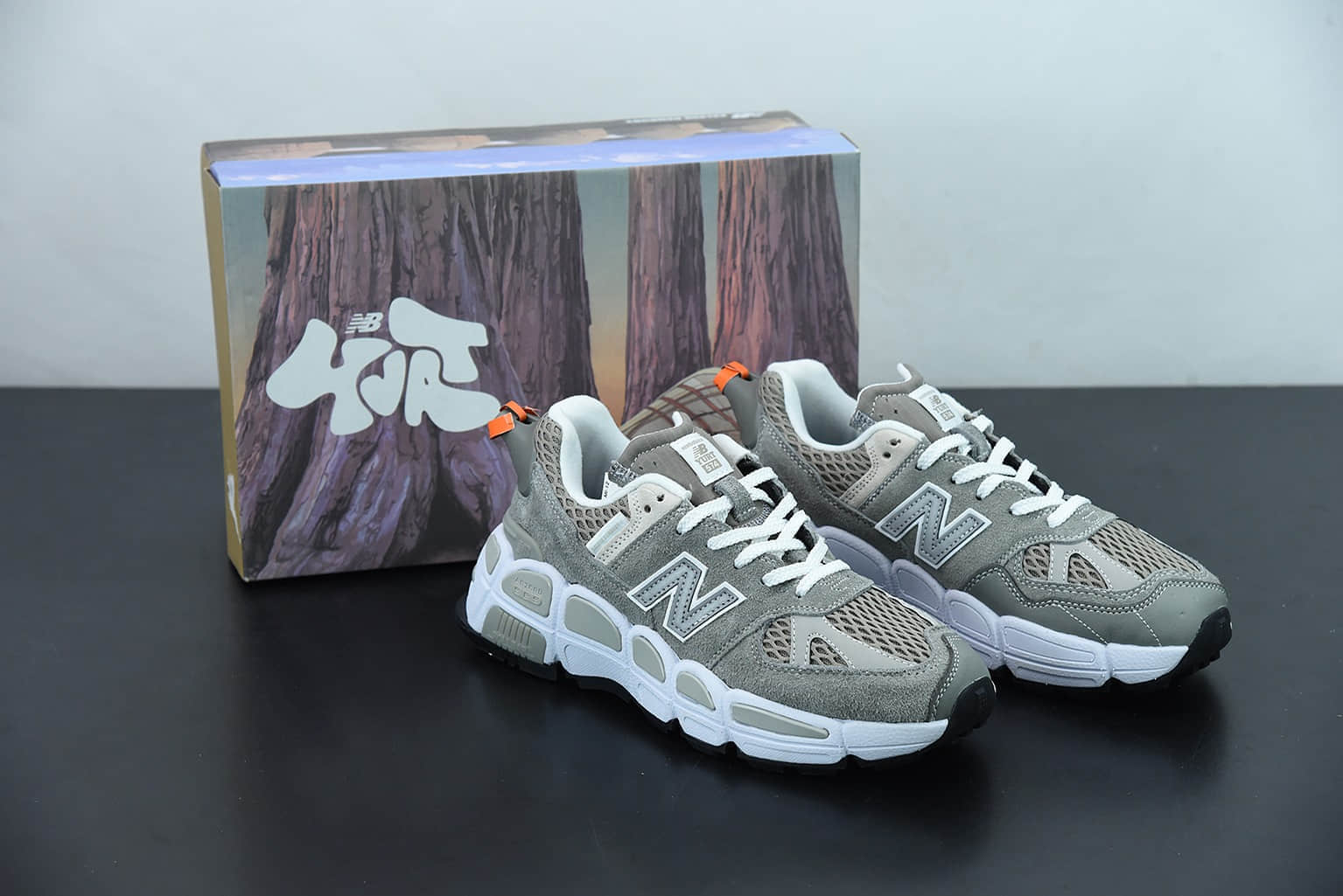 新百伦 New Balance Salehe Bembury x New Balance Yurt 灰色联名复古休闲跑步鞋纯原版本 货号:MS574YSC