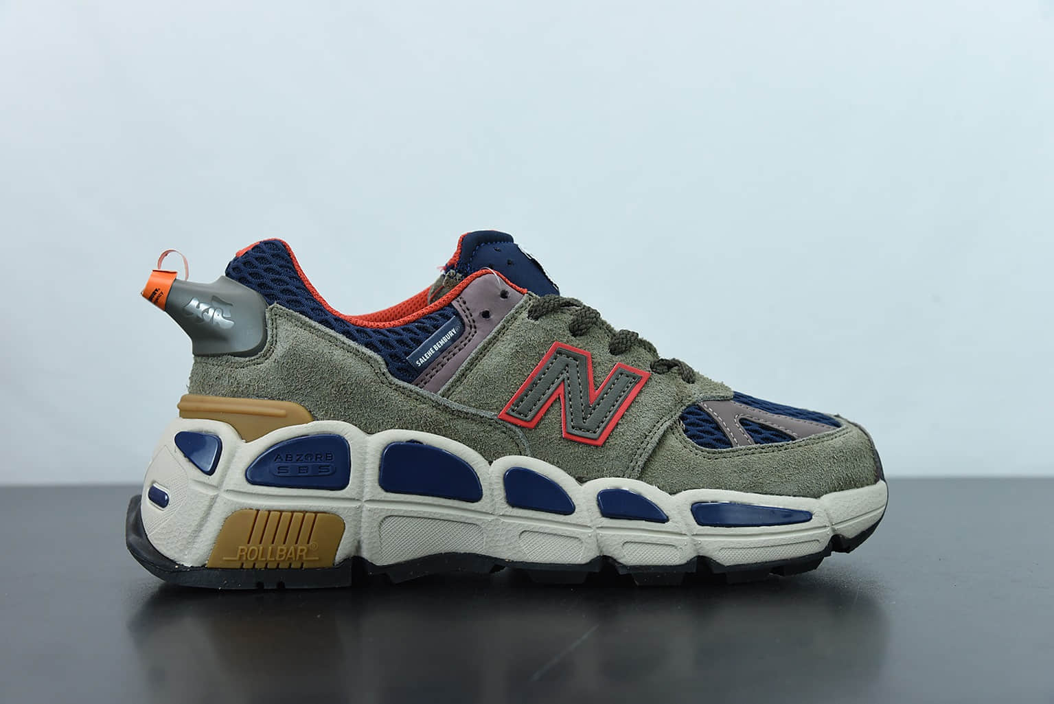 新百伦 New Balance Salehe Bembury x New Balance Yurt 军绿色联名复古休闲跑步鞋纯原版本 货号：MS574YSB