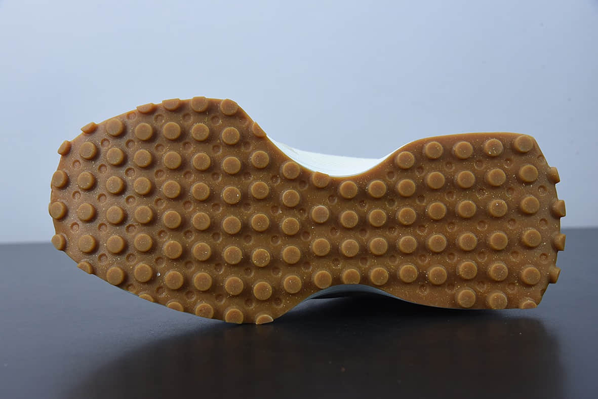 新百伦 New Balance MS327系列翻毛浅卡其白棕红复古休闲运动慢跑鞋纯原版本 货号：WS327RA