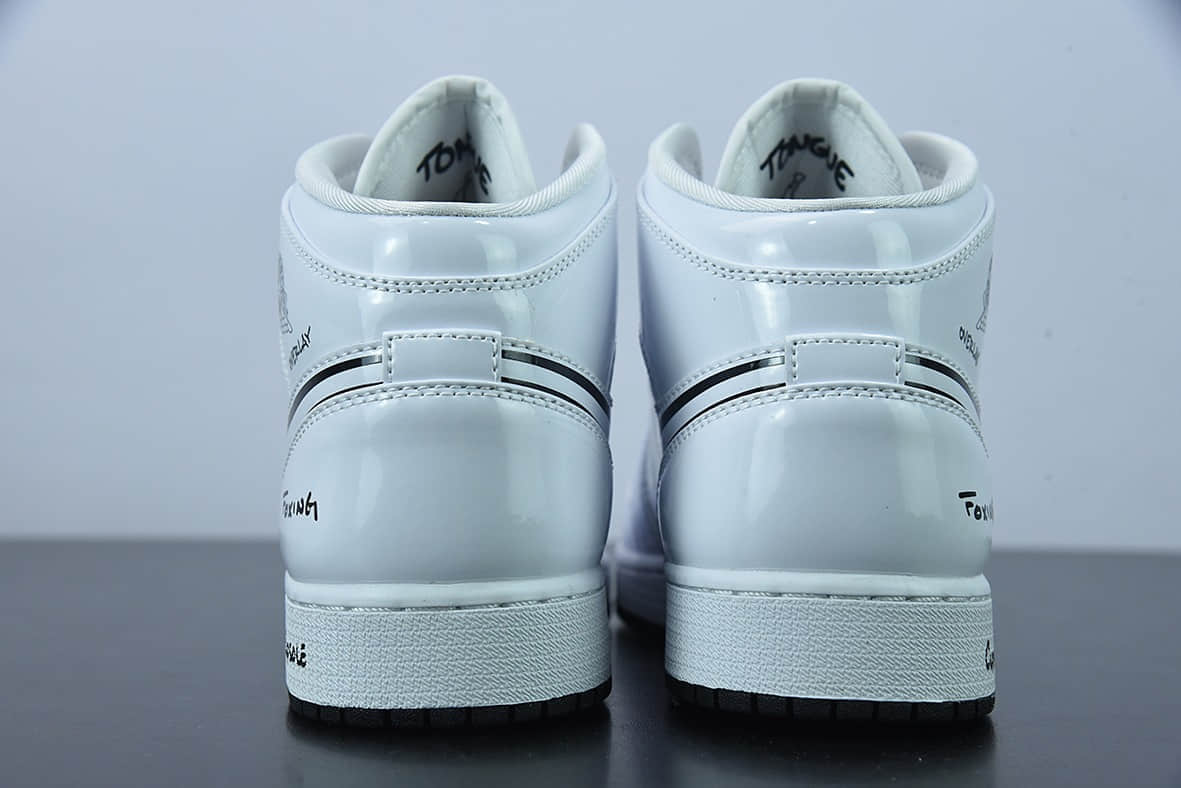 乔丹 Air Jordan 1 MID AJ1二次元涂鸦中帮篮球鞋纯原版本 货号：DQ1864-100