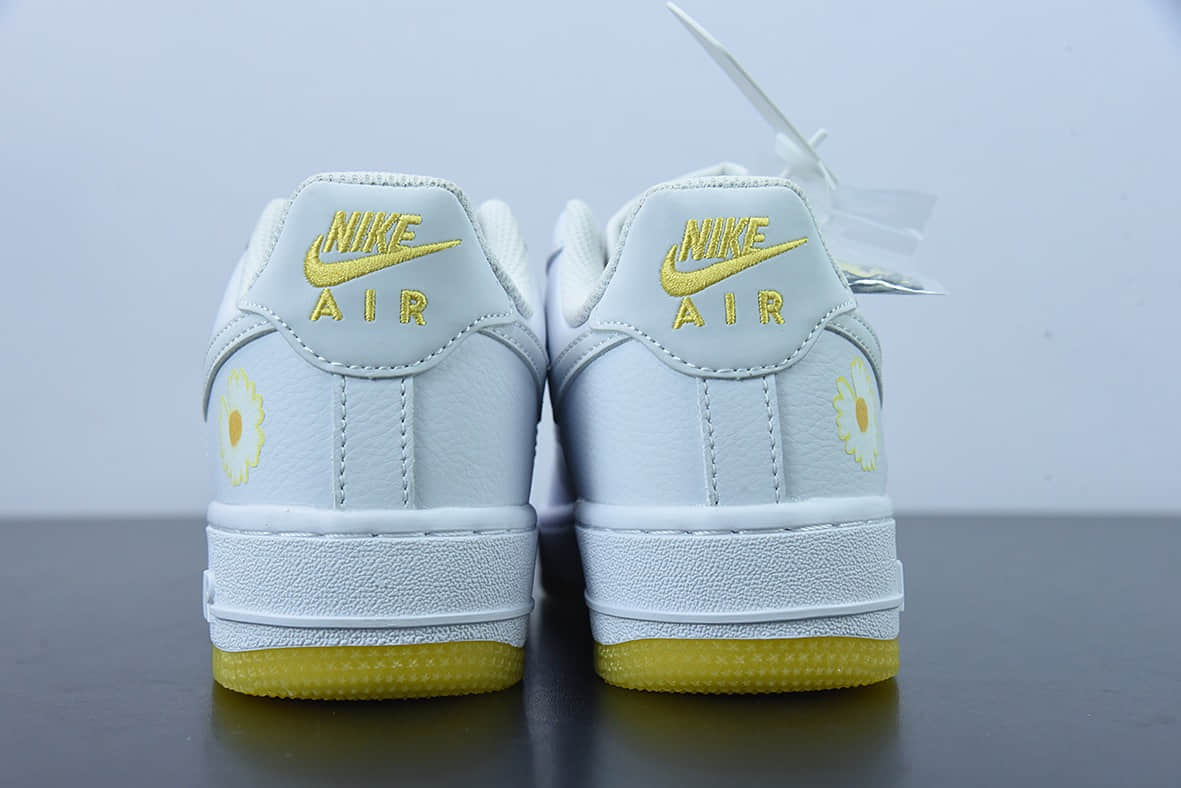 耐克Nike Air Force 1 Low 07 小雏菊星星魔术贴空军一号低帮休闲板鞋纯原版本 货号：CR6566-098
