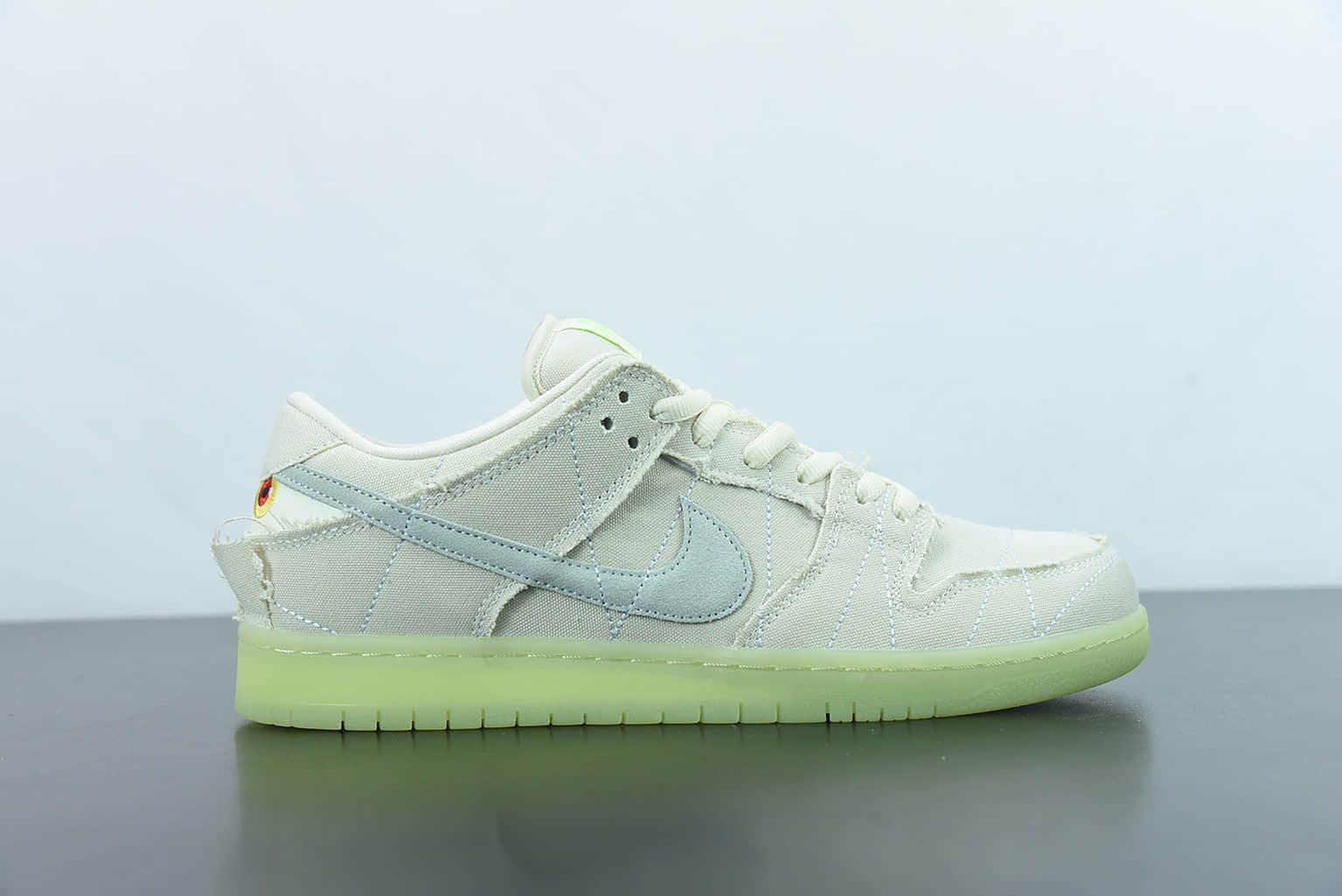 耐克Nike SB Dunk Low Mummy SB 米白夜光木乃伊布面低帮休闲板鞋纯原版本 货号：DM0774-111