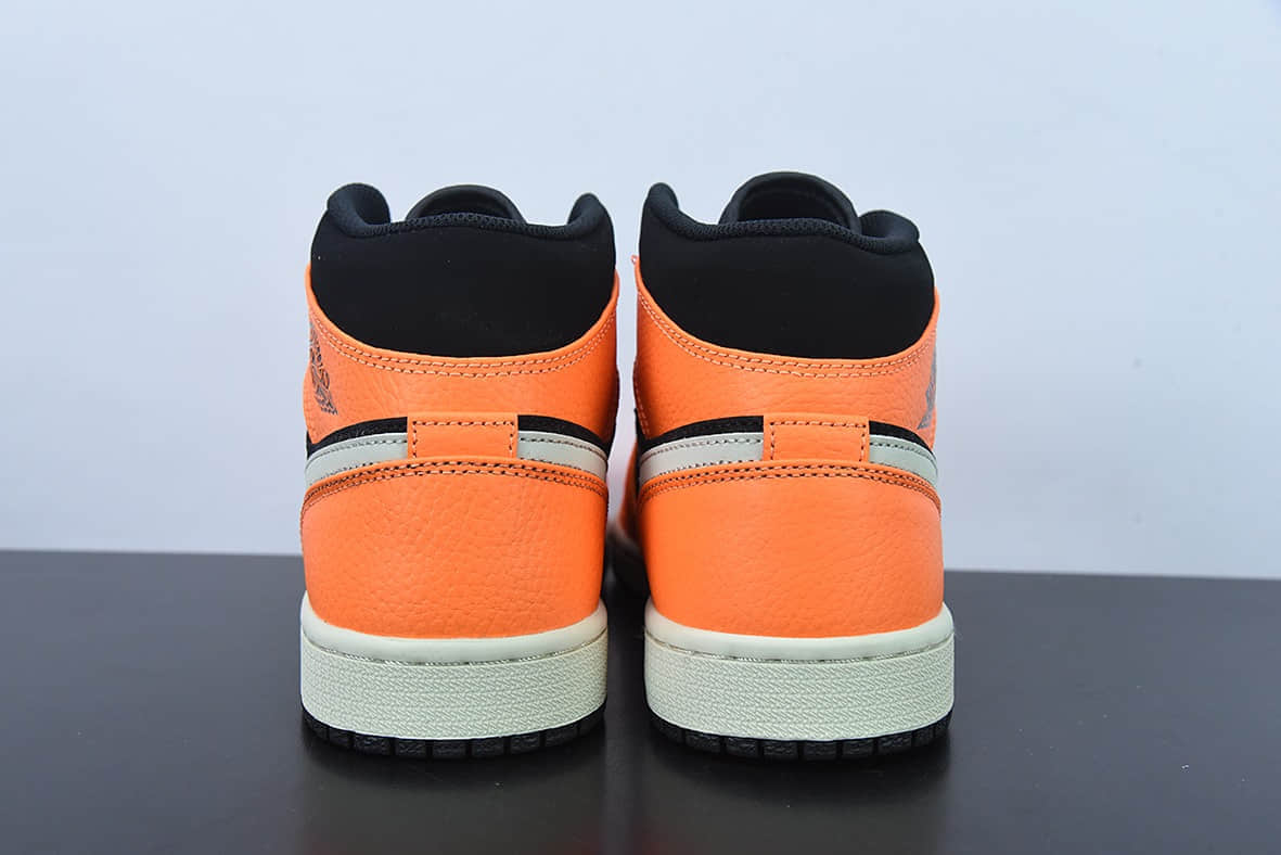 乔丹Air Jordan AJ1 Mid 黑橙小扣碎中帮篮球鞋纯原版本 货号:554724-062