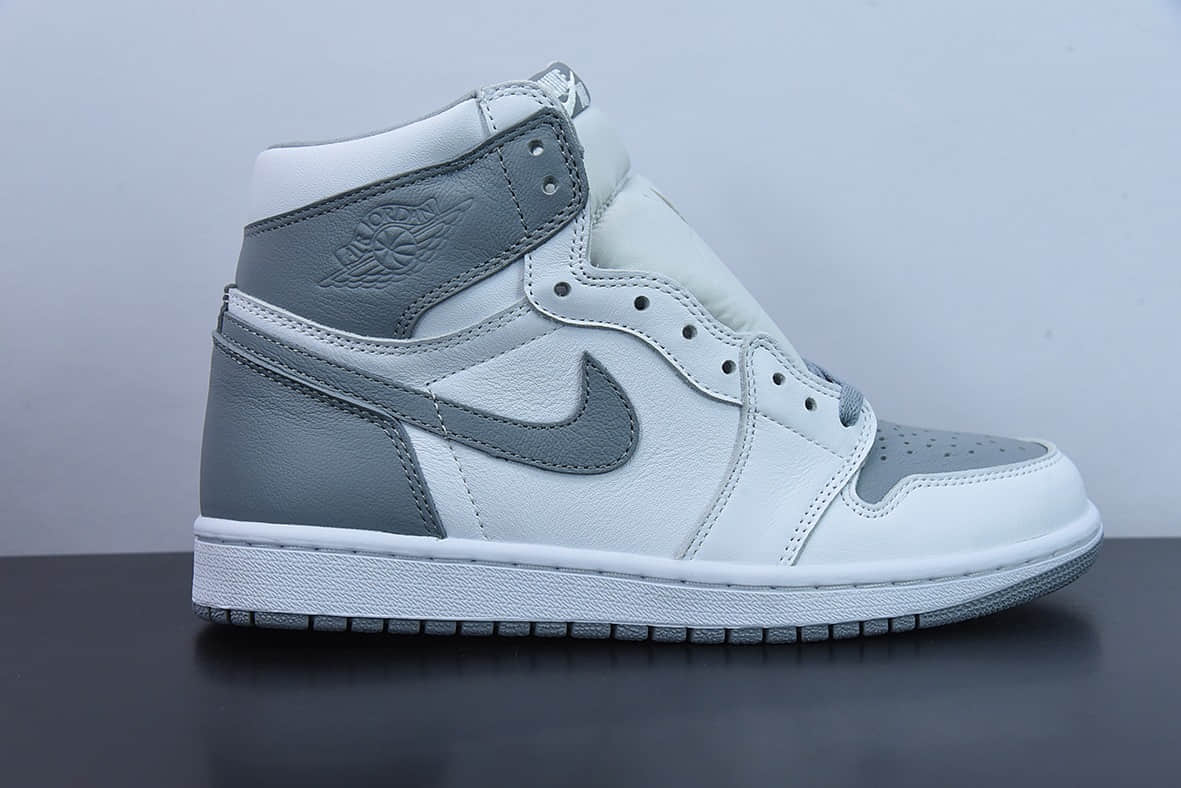 乔丹Air Jordan 1 High OG Stealth AJ1 乔1白灰高帮篮球鞋纯原版本 货号：555088-037