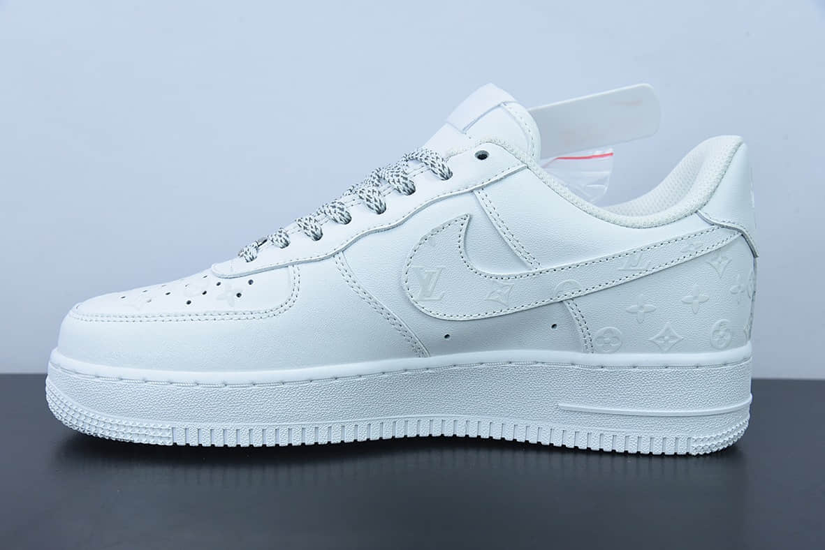 耐克Nike Air Force 1'07 Low LV联名款纯白印花空军一号3M反光低帮休闲板鞋纯原版本 货号：315122-118