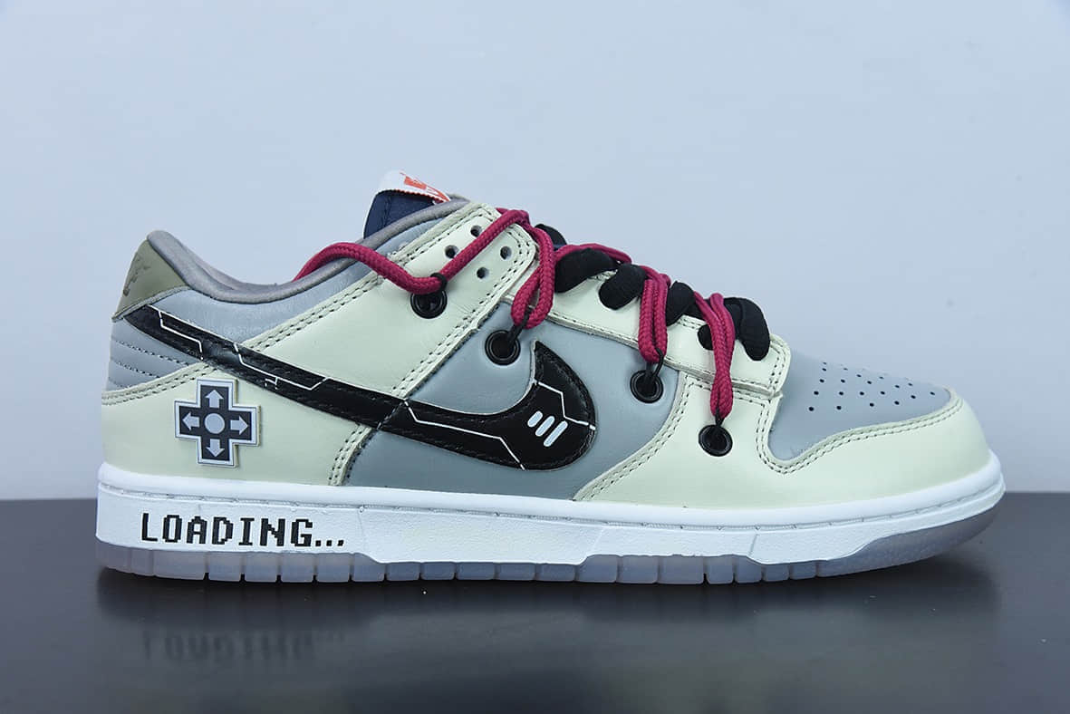 耐克Nike SB Dunk LowGame ConsoleLoading.奶白黑雾霾蓝游戏印花绑绳扣篮系列低帮休闲运动滑板板鞋纯原版本 货号：DD1768-400