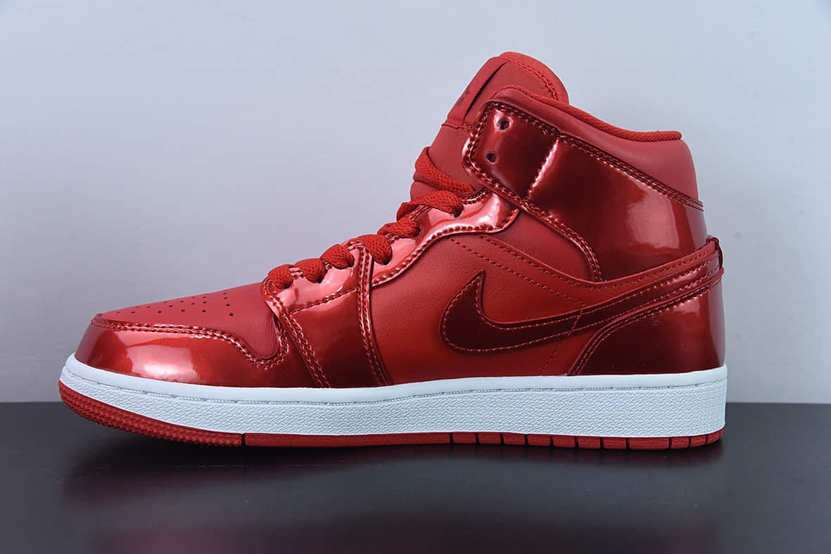 乔丹Air Jordan AJ1 Mid 红色漆皮中帮复古篮球鞋纯原版本 货号：DH5894-600