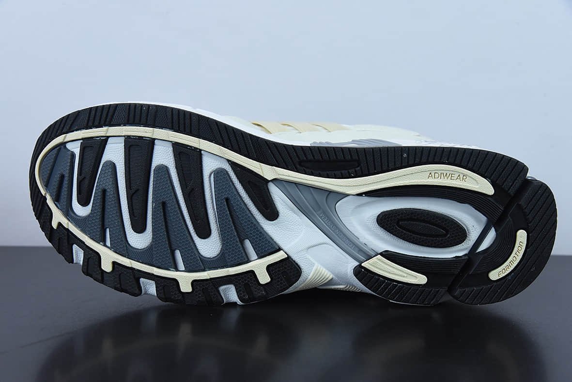 阿迪达斯Adidas Originals Response CLCrystal White响应CL系列浅灰奶黄老爹风复古透气缓震休闲运动慢跑鞋纯原版本 货号：GZ1562