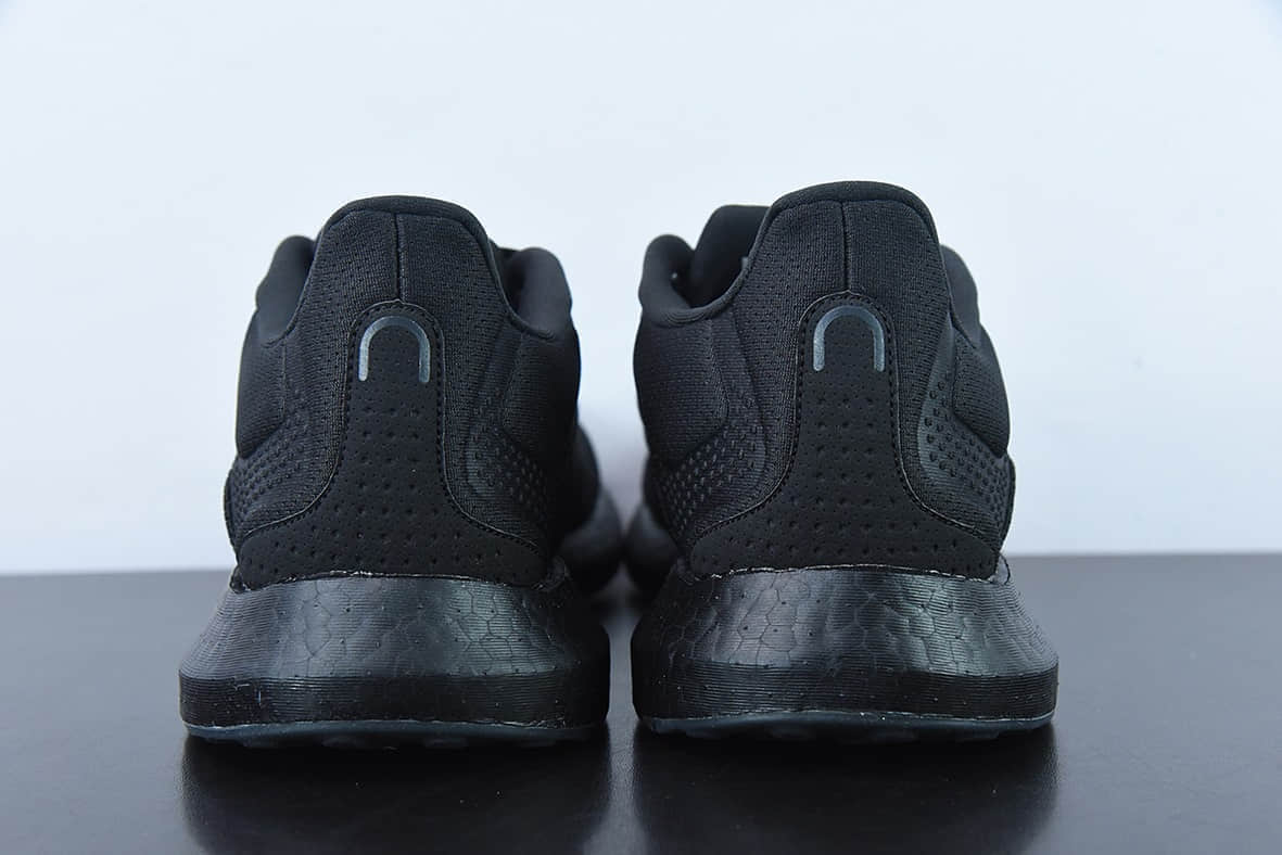 阿迪达斯Adidas Pureboost 21 PB21代纯黑色爆米花大底运动休闲跑步鞋纯原版本 货号：GY5095