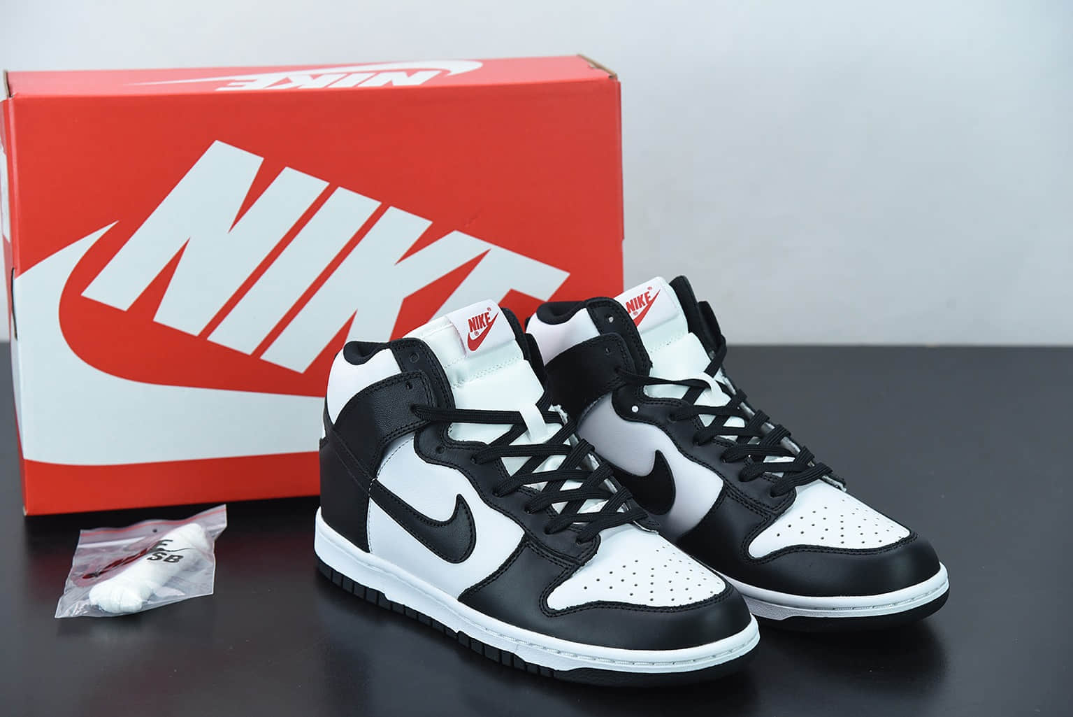 耐克Nike SB Zoom Dunk HIGH PRO 扣篮系列黑白复古高帮休闲运动滑板板鞋纯原版本 货号： DD1869-103