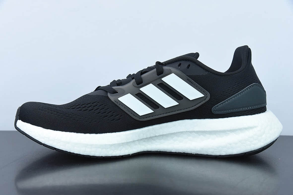 阿迪达斯Adidas Pureb Boost hd Wnte U MEN黑白爆米花缓震中底跑步鞋纯原版本 货号：GZ5174
