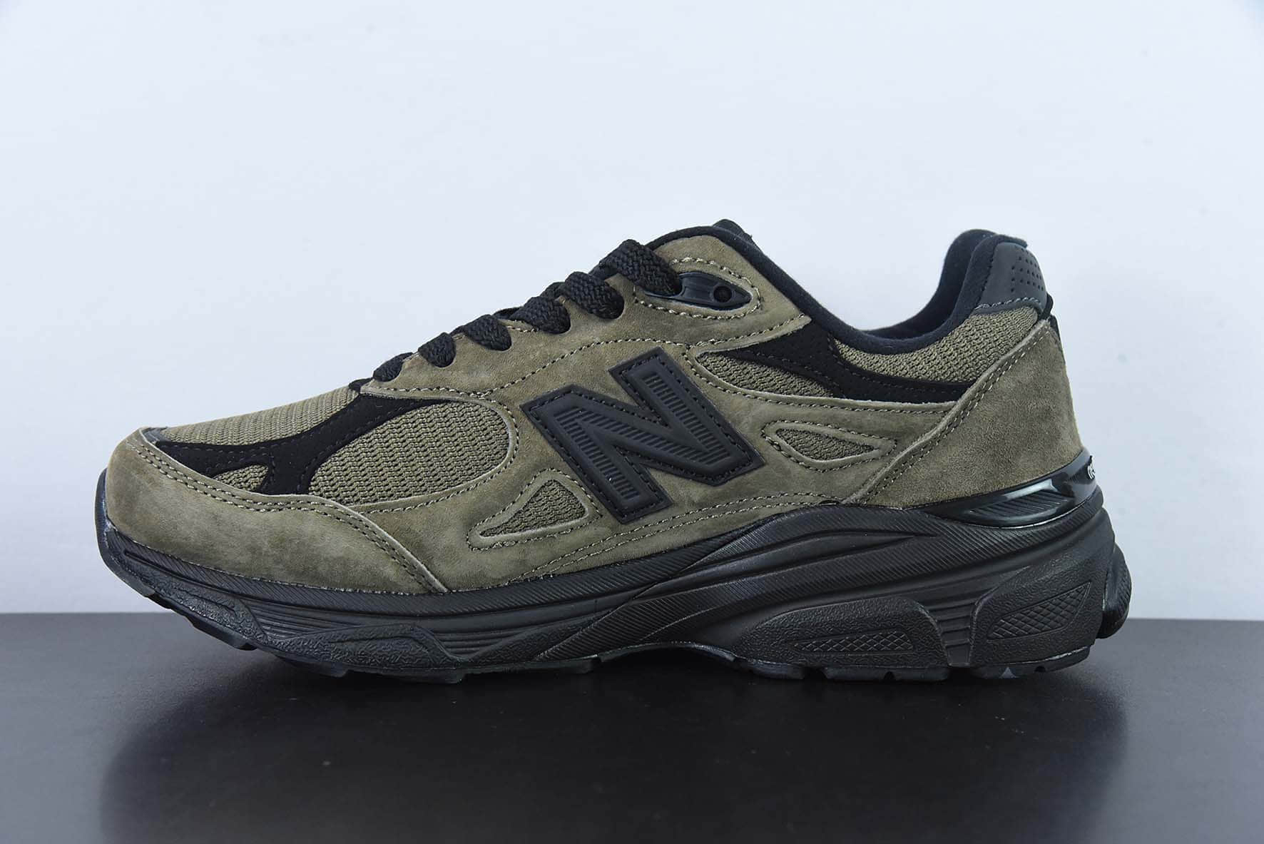 新百伦New Balance JJJJound x New Balance 990 v3联名款棕绿黑复古低帮休闲跑步鞋纯原版本 货号：M990JJ3