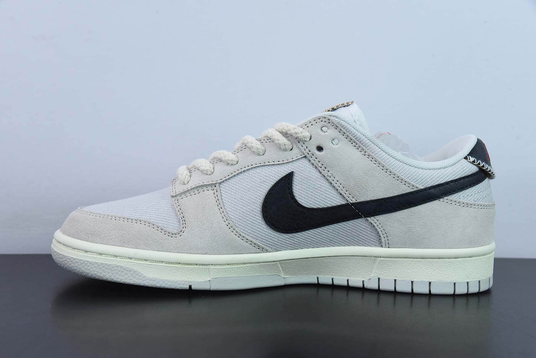 耐克Nike Stussy x Nk SB Dunk Low Certified Fresh 灰黑斯图西联名倒勾 SB扣篮系列低帮休闲运动滑板板鞋纯原版本 货号: DD9776-068