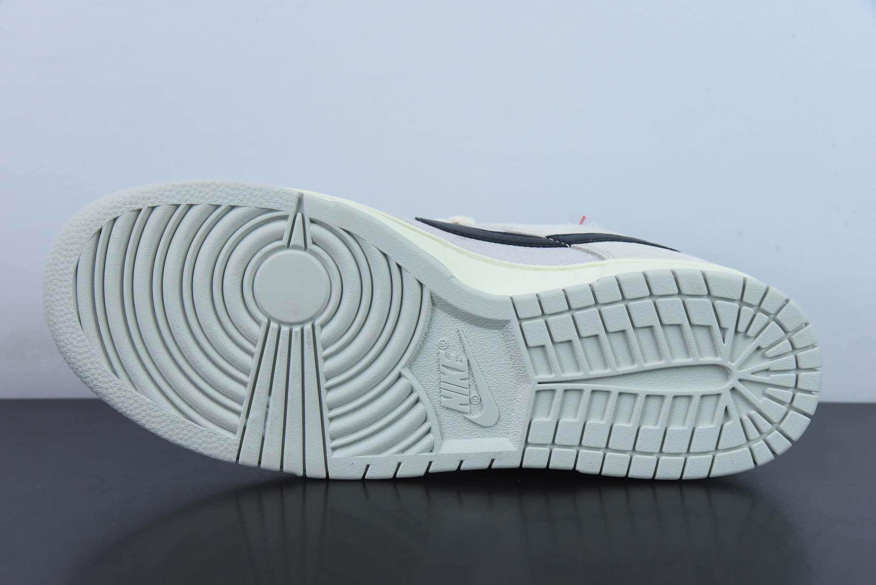 耐克Nike Stussy x Nk SB Dunk Low Certified Fresh 灰黑斯图西联名倒勾 SB扣篮系列低帮休闲运动滑板板鞋纯原版本 货号: DD9776-068