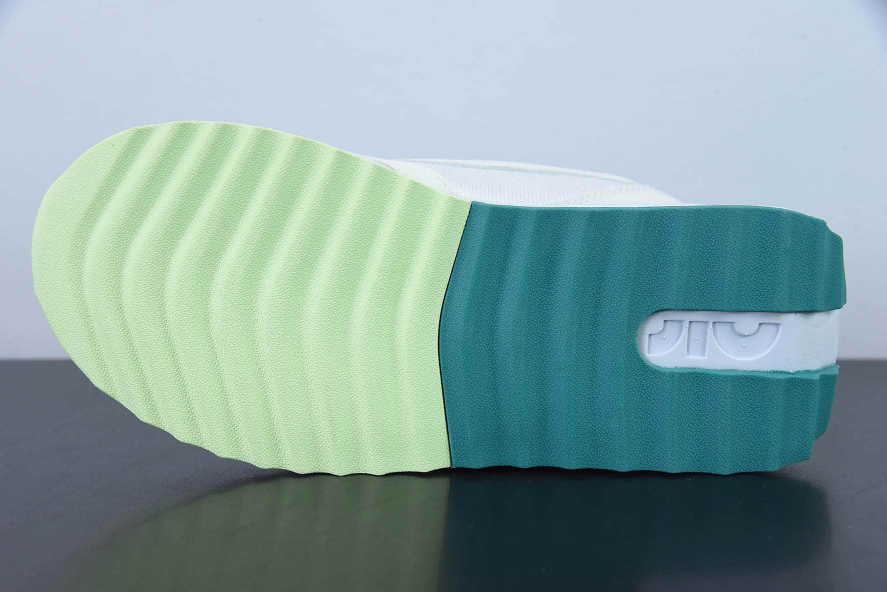 耐克NIKE Air Max Dawn 黎明系列白桔蓝低帮气垫百搭休闲运动慢跑鞋纯原版本 货号:DX3717-100