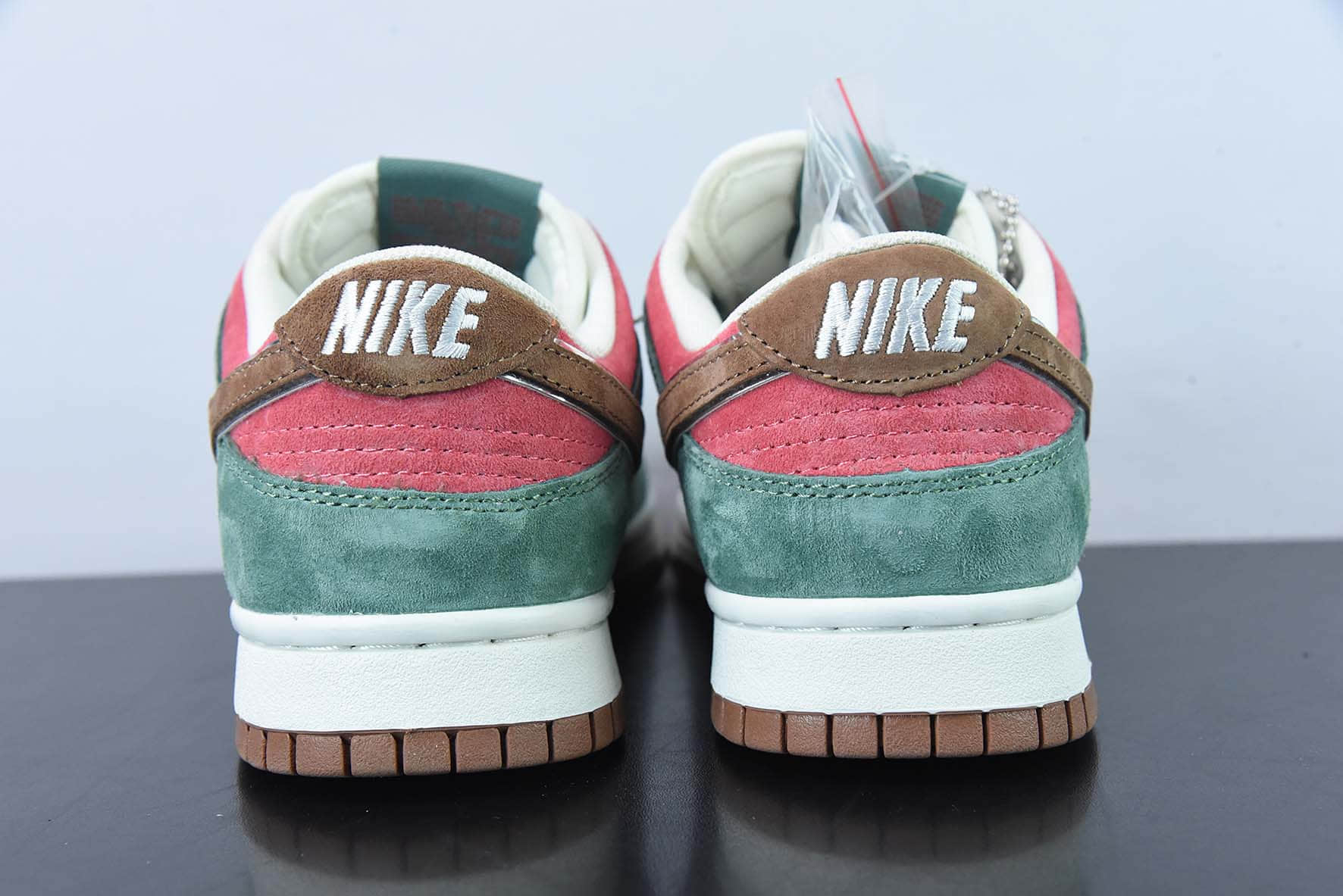 耐克Nike Otomo Katsuhiro x NK SB Dunk Low Steamboy OST 大友克洋联名麂皮黄灰绿SB低帮滑板鞋纯原版本 货号:LF0039-023