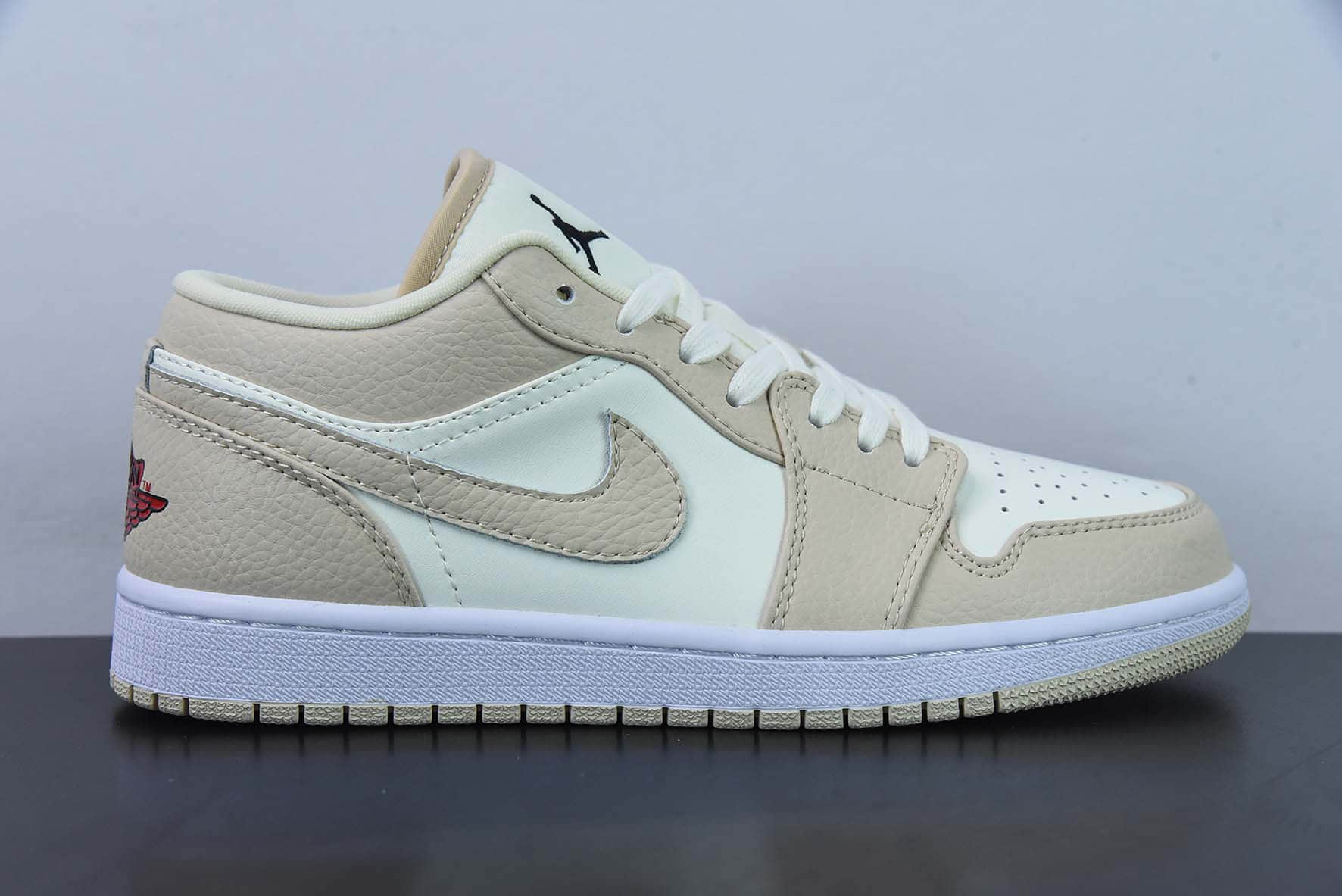 乔丹Air Jordan 1 Low SEHeavy Tan LeatherAJ1“帆白黄卡其低帮篮球鞋纯原版本 货号：FB7168-121