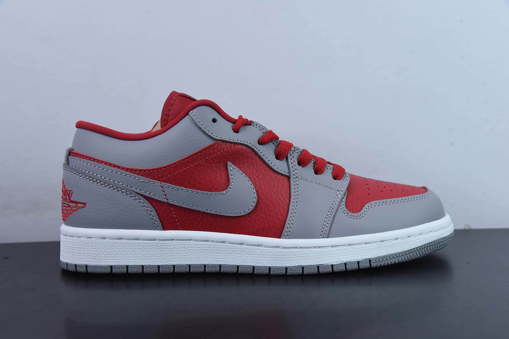 乔丹Air Jordan AJ1 Low红灰阴阳低帮文化篮球鞋纯原版本 货号：DR0502-600