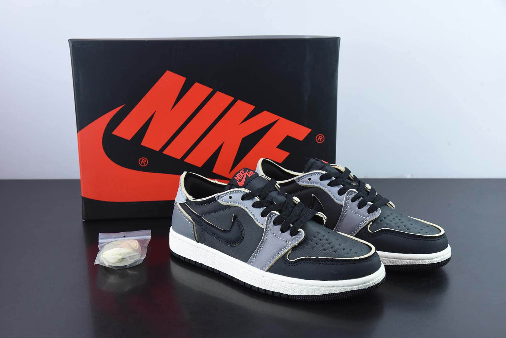 乔丹Air Jordan 1 Retro Low OG EXAJ1乔1黑灰低帮休闲板鞋纯原版本 货号:DV0982-006