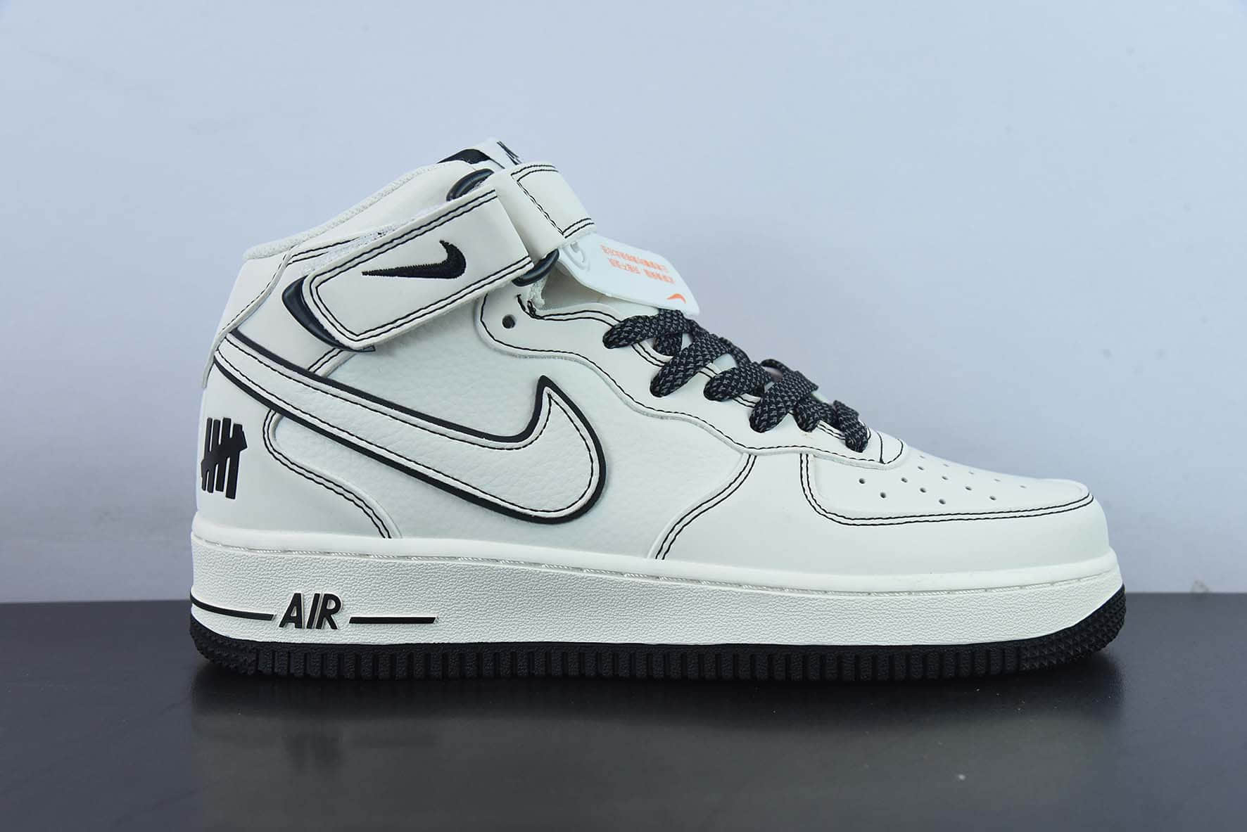 耐克Nike Undefeated x Nk Air Force 1'07 Mid 夜魔侠空军一号中帮休闲板鞋纯原版本 货号:GB5969-001