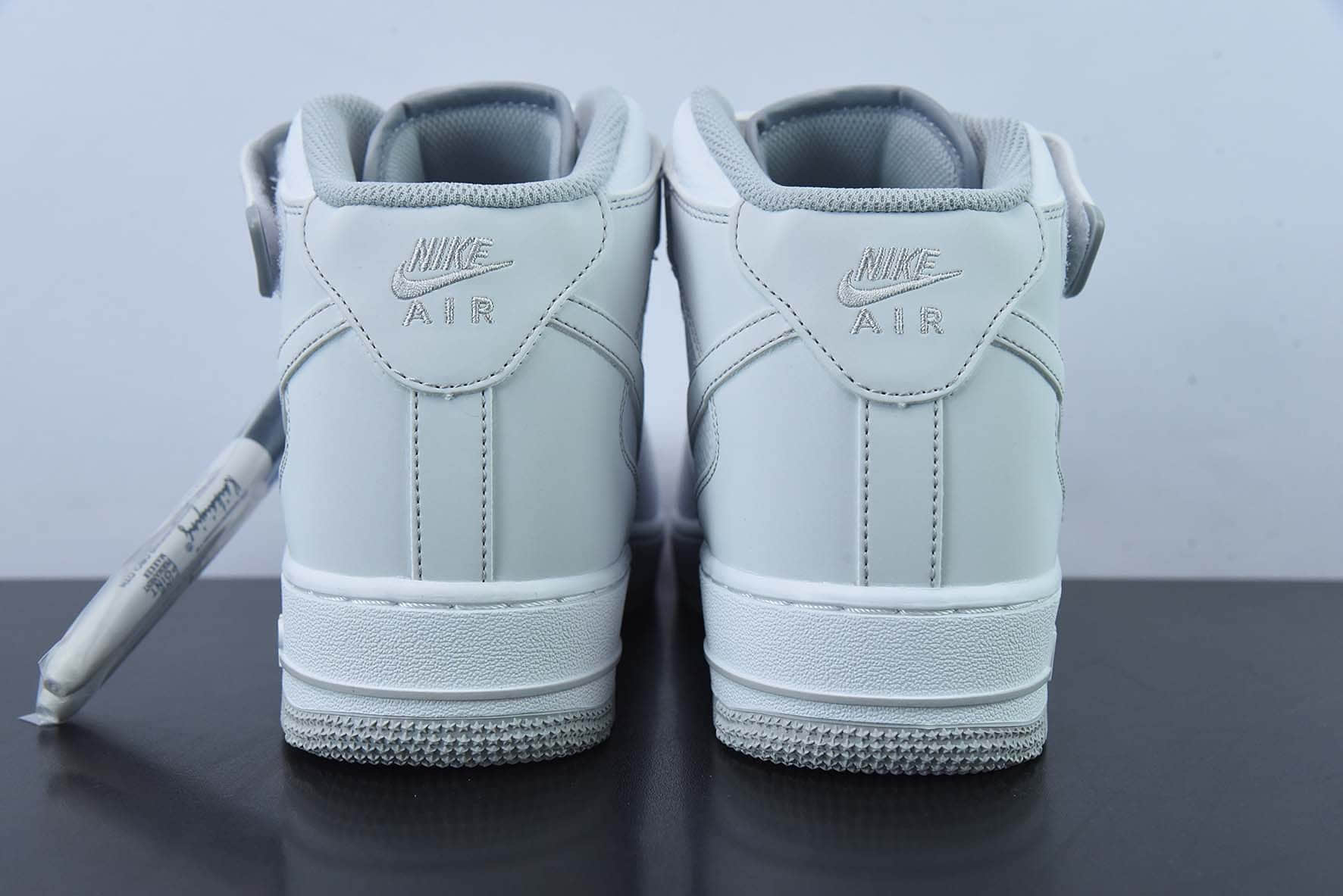耐克Nike Air Force 1 Mid 马克线满天星冰灰配色空军一号中帮休闲板鞋纯原版本 货号：MK0619-211