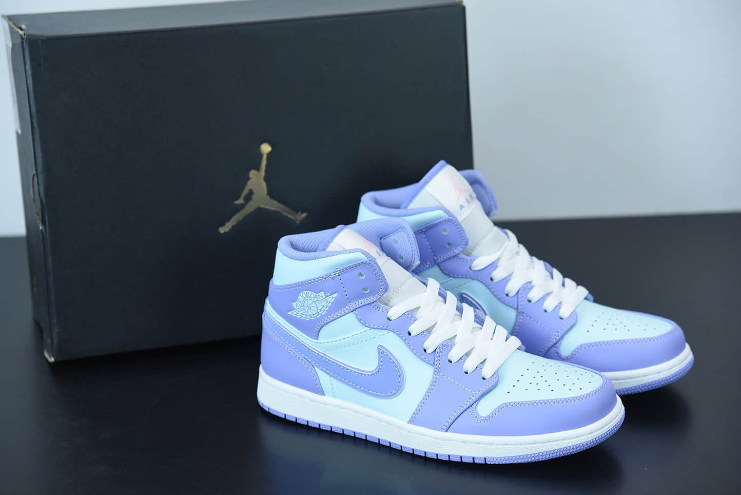 乔丹Air Jordan 1 Mid SE AJ1 乔1紫罗兰中帮女子文化篮球鞋纯原版本 货号:554724-500