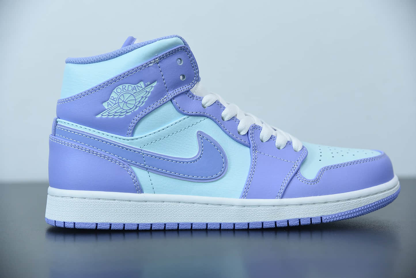 乔丹Air Jordan 1 Mid SE AJ1 乔1紫罗兰中帮女子文化篮球鞋纯原版本 货号:554724-500