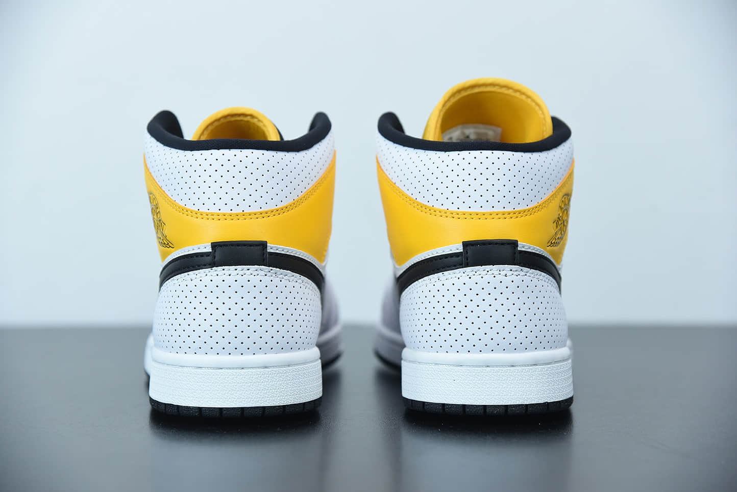 乔丹Air Jordan 1 Mid “Laser Orange”激光黄中帮文化篮球鞋纯原版本 货号：BQ6472-107