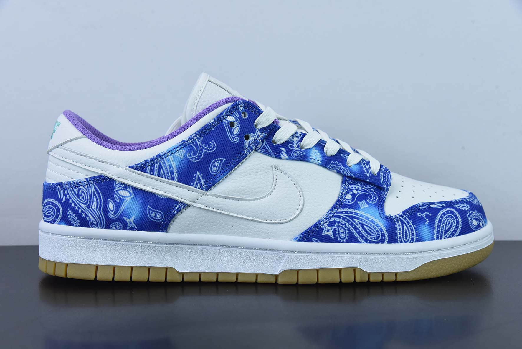 耐克Nike SB Dunk Low Retro SP 专属定制“白浅蓝腰果花SB低帮滑板鞋纯原版本 货号：CT5053-041