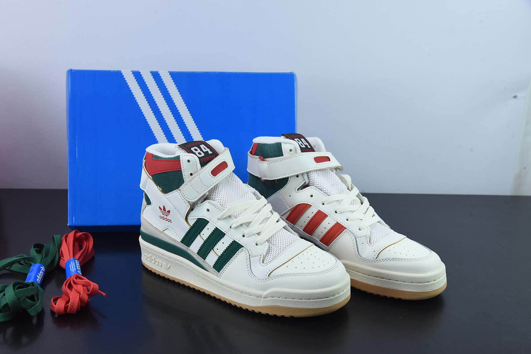 阿迪达斯Adidas Originals Forum 84 High 罗马系列皮革白绿红雄鹿魔术贴高帮复古系带百搭休闲运动板鞋纯原版本 货号：GX9055