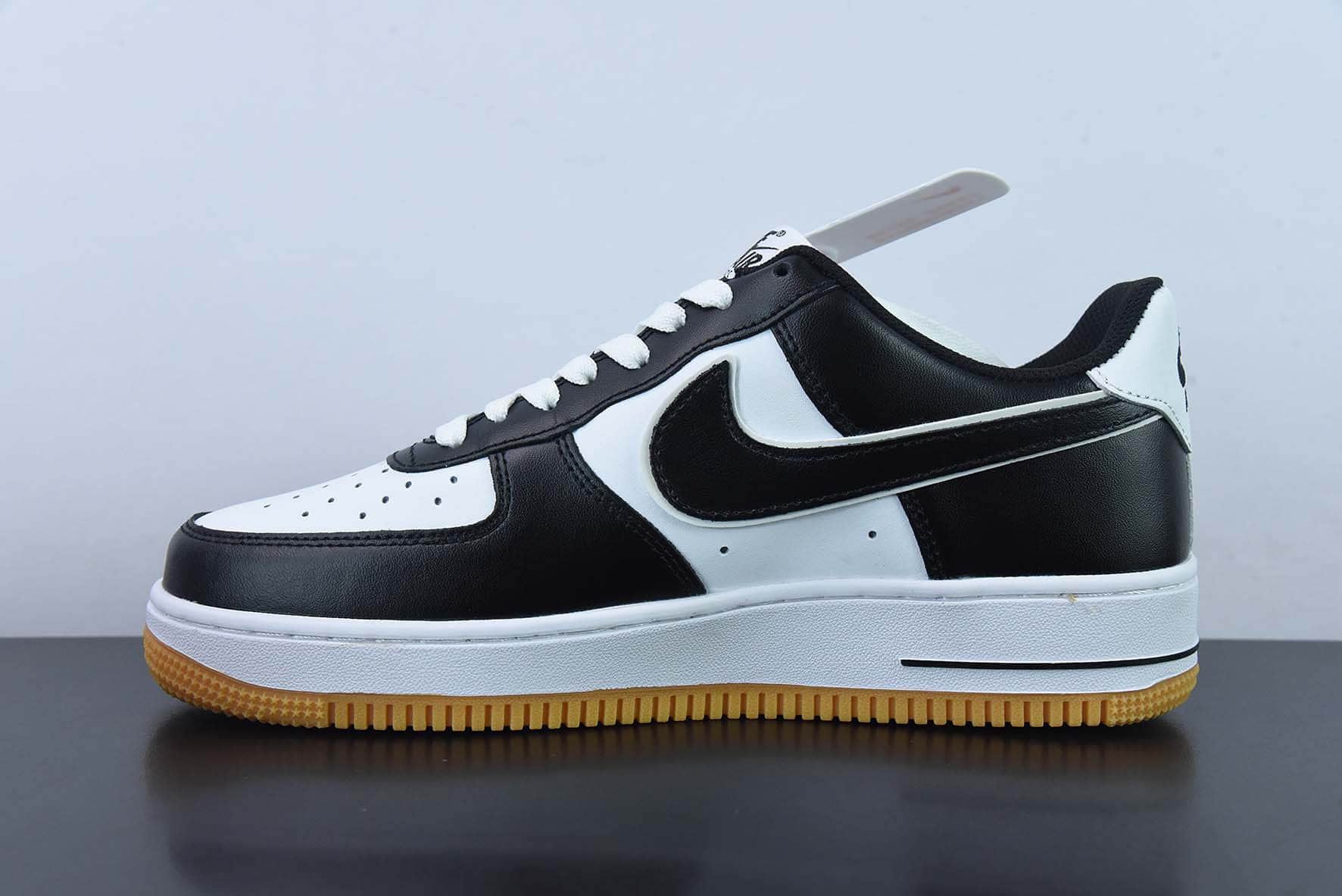 耐克Nike Air Force 1 Low '07 “黑白生胶”空军一号低帮休闲板鞋纯原版本 货号:AW2296-002