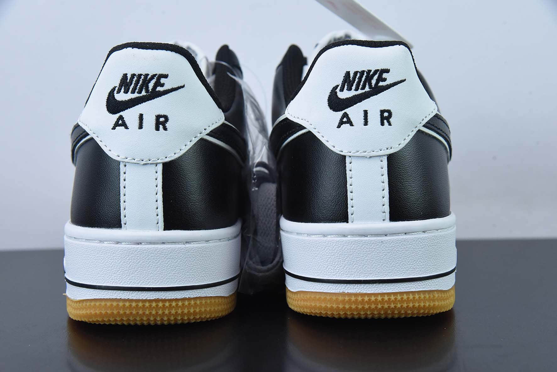 耐克Nike Air Force 1 Low '07 “黑白生胶”空军一号低帮休闲板鞋纯原版本 货号:AW2296-002