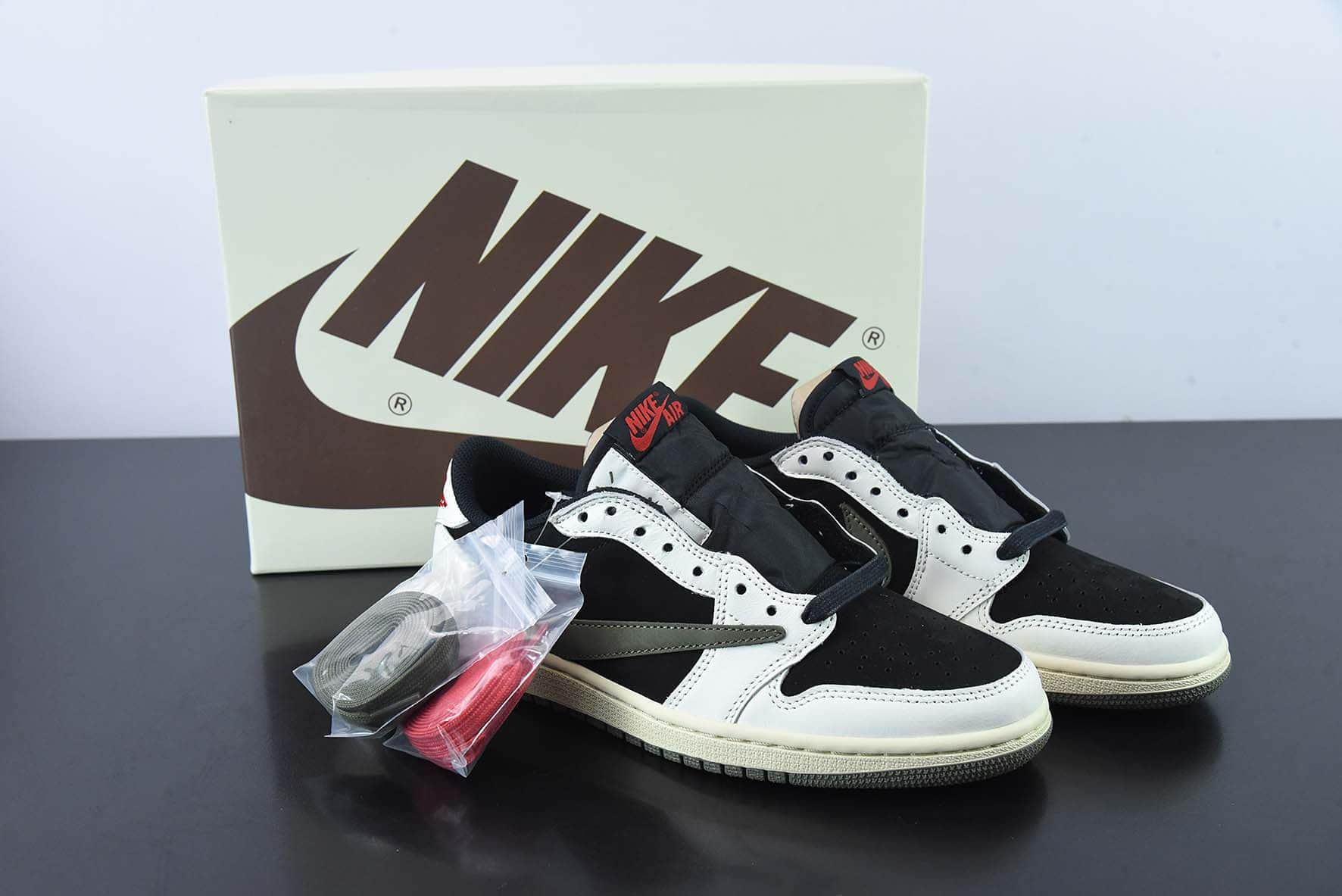 乔丹Air Jordan Travis Scott x Nike Wmns Air Jordan 1 Low OG SPOliveAJ1S联名反转熊猫橄榄绿低帮篮球鞋纯原版本 货号:DZ4137-106