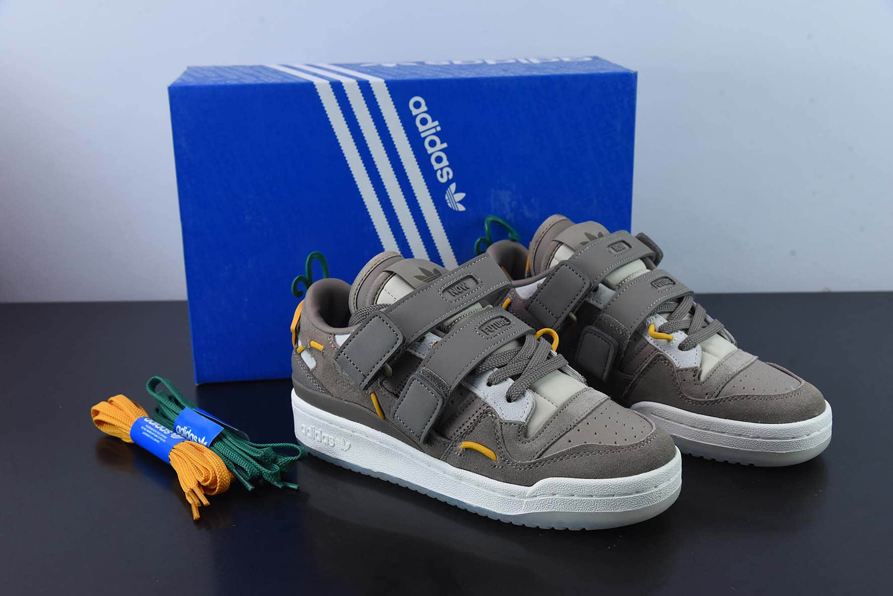阿迪达斯Adidas Originals Forum 84 Low 罗马系列灰黄魔术贴低帮复古系带百搭休闲运动板鞋纯原版本 货号：GV9223