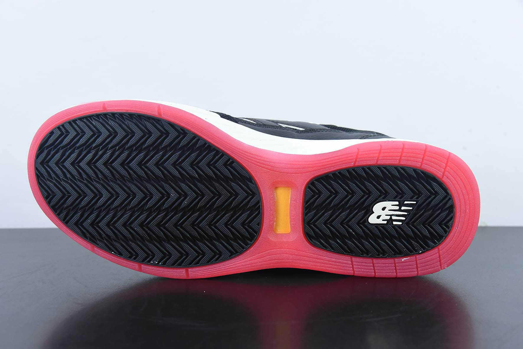 新百伦New Balance 808系列黑红复古休闲跑步鞋纯原版本 货号:NM808BRD