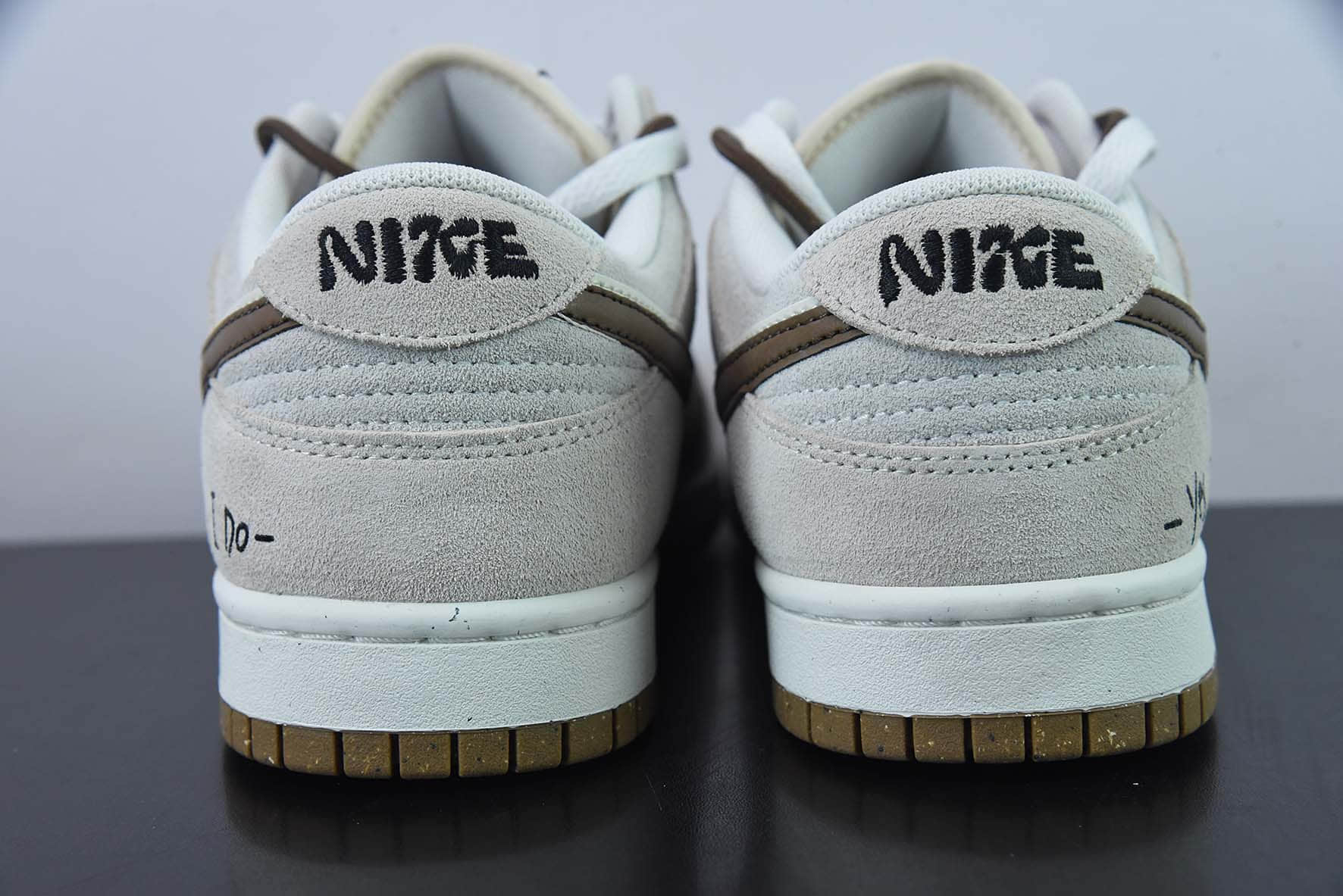 耐克Nike SB Zoom Dunk Low 白棕双钩SB系列经典百搭休闲运动板鞋纯原版本 货号：DO9457-108