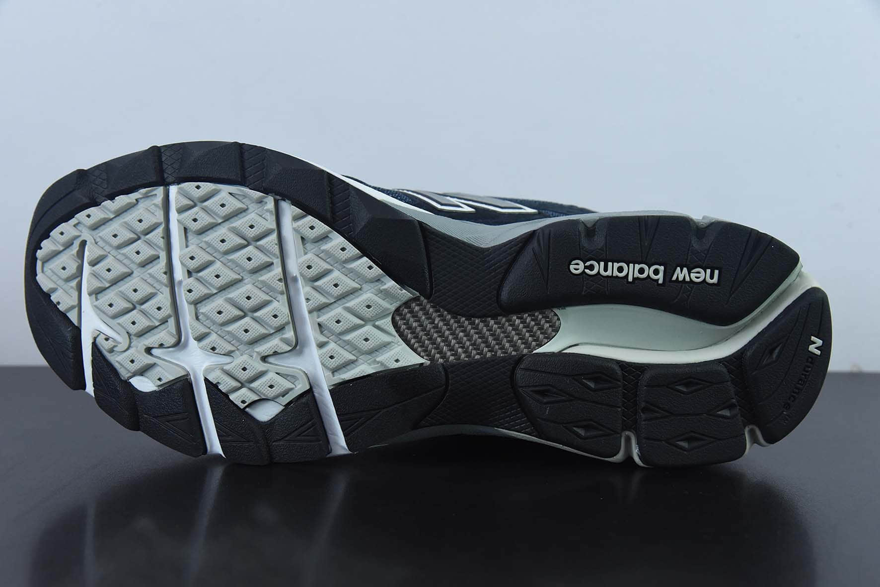 新百伦New Balance Levi's x New Balance NB990V3 海军蓝李维斯联名第三代总统复古慢跑鞋纯原版本 货号: M990NB3