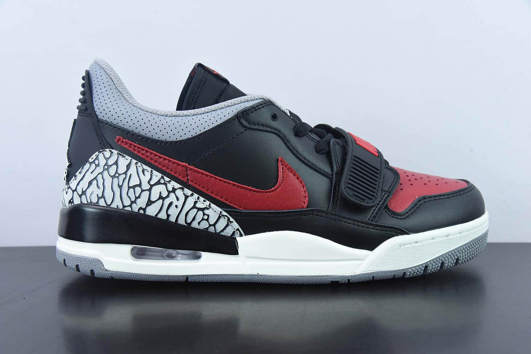 乔丹Air Jordan Legacy AJ312 Low 爆裂黑红低帮魔术贴三合一板鞋纯原版本 货号：CD7069-006
