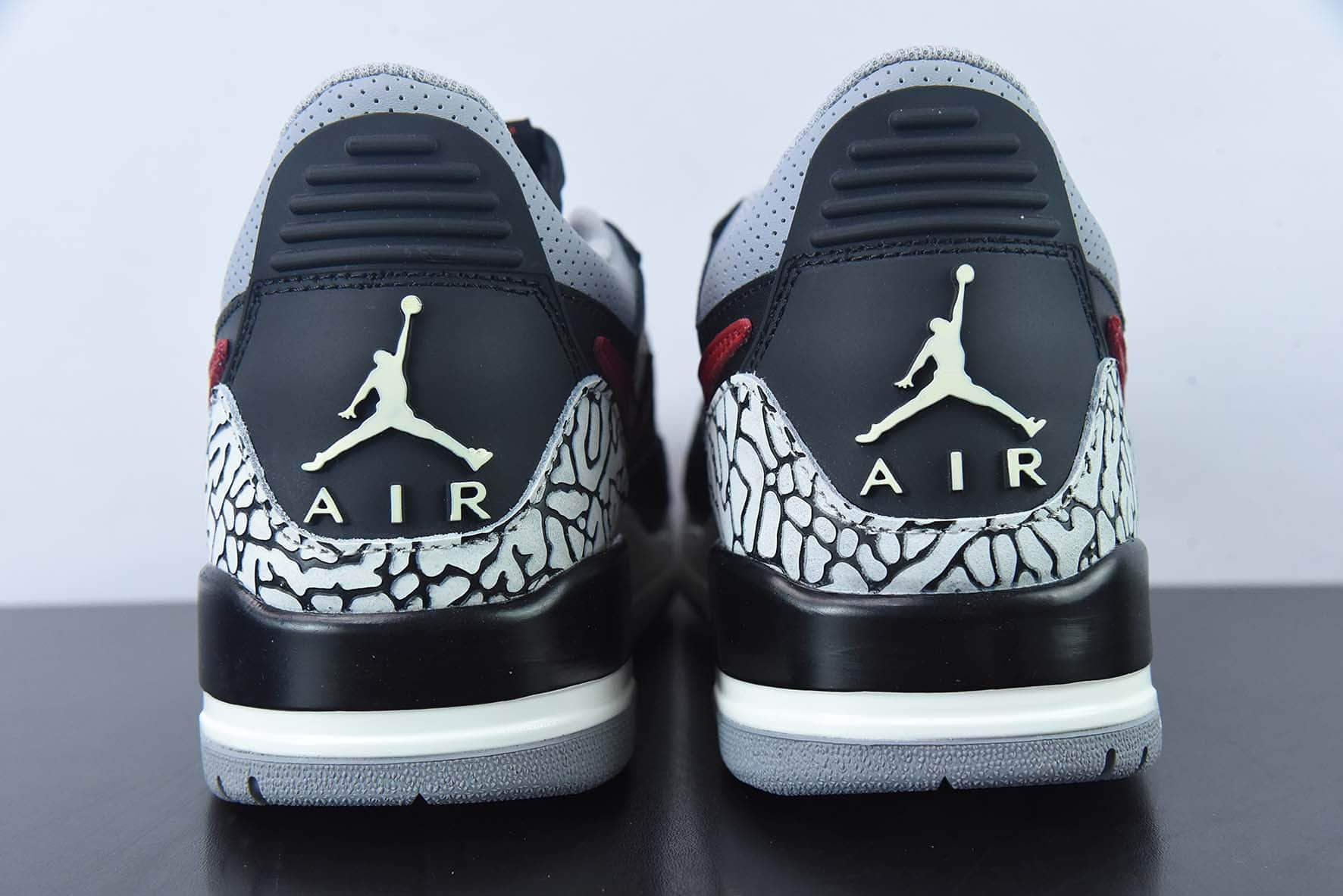 乔丹Air Jordan Legacy AJ312 Low 爆裂黑红低帮魔术贴三合一板鞋纯原版本 货号：CD7069-006