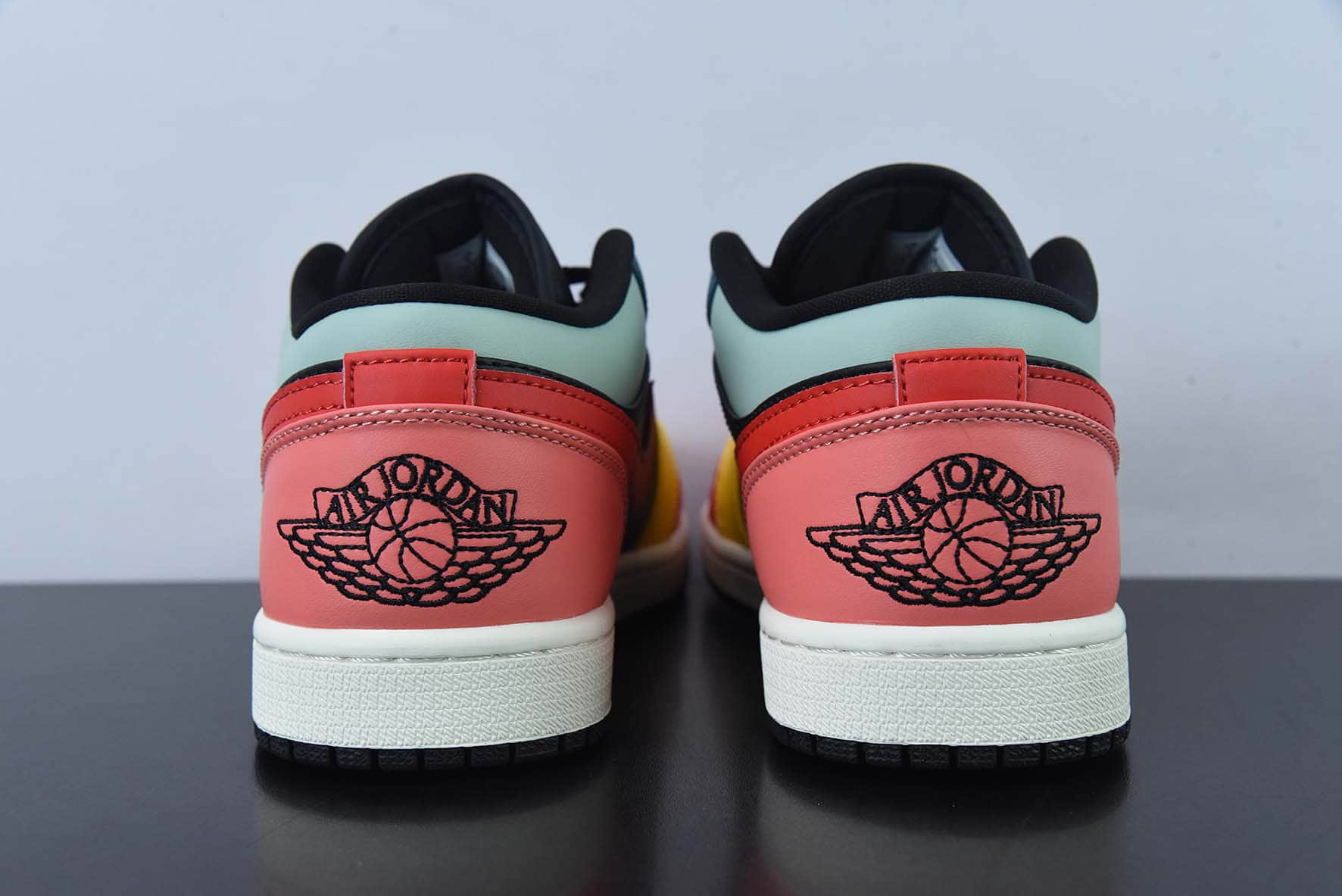 乔丹Air Jordan 1 Low Black Multi 黑黄红拼接低帮文化篮球鞋纯原版本 货号：DN3739-060