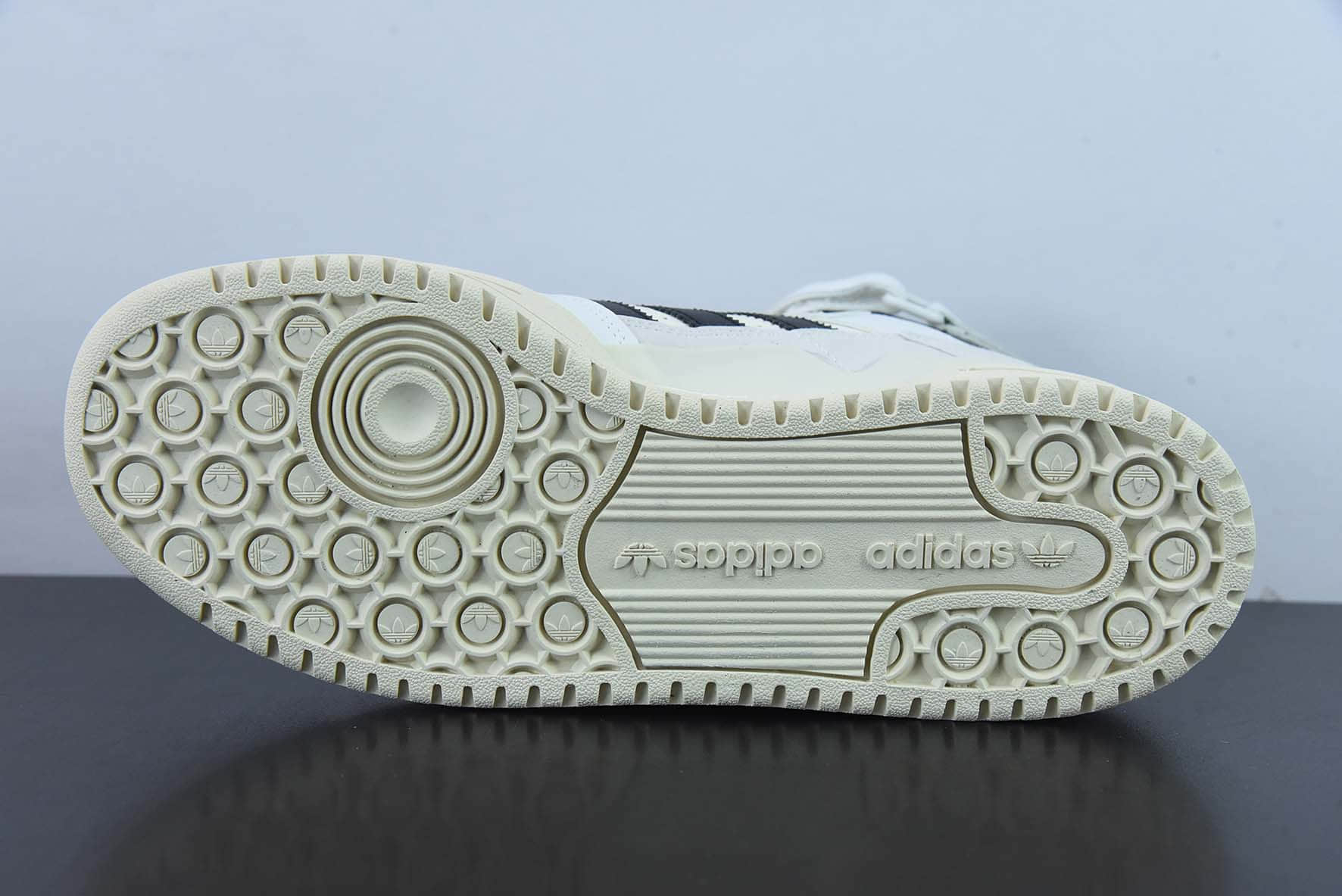 阿迪达斯Adidas Originals Forum 84 High 罗马系列皮革米白黑魔术贴高帮复古系带百搭休闲运动板鞋纯原版本 货号:GY5847