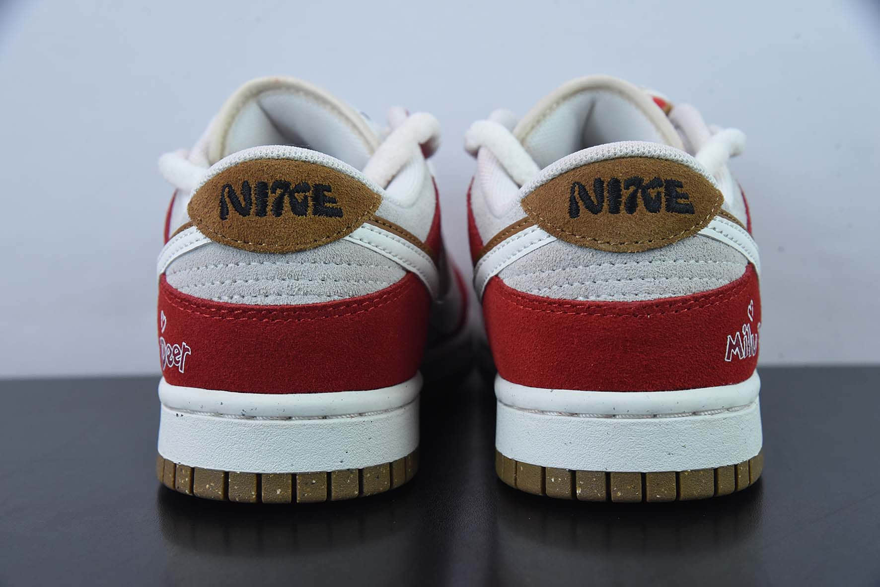 耐克Nike Dunk Low SE 85 白棕双钩圣诞节主题经典复古休闲板鞋纯原版本 货号： DO9457-112
