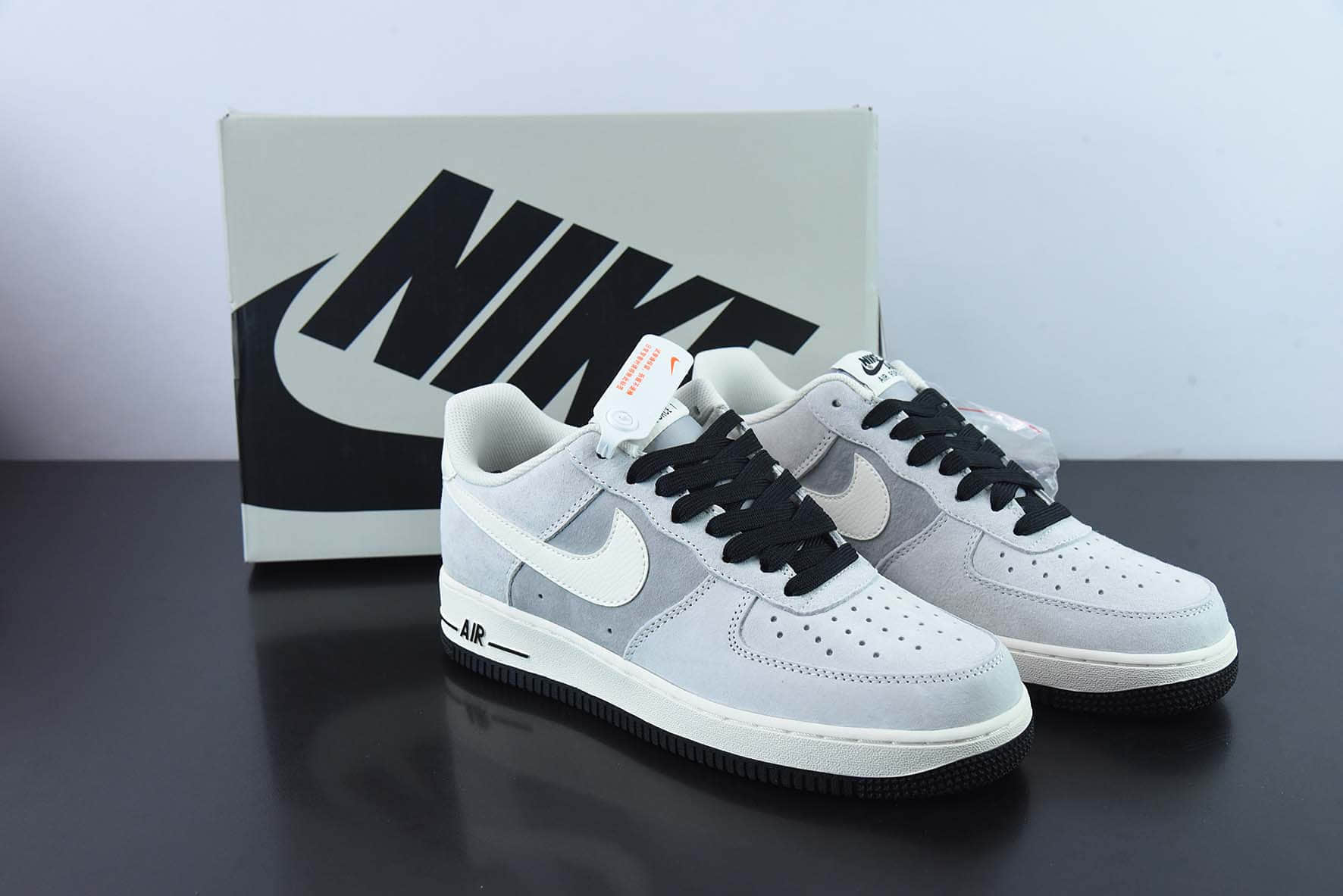 耐克Nike Air Force 1´07 LowGreyWhiteBlack麂皮灰白黑空军一号低帮休闲板鞋纯原版本 货号：KT3396-225