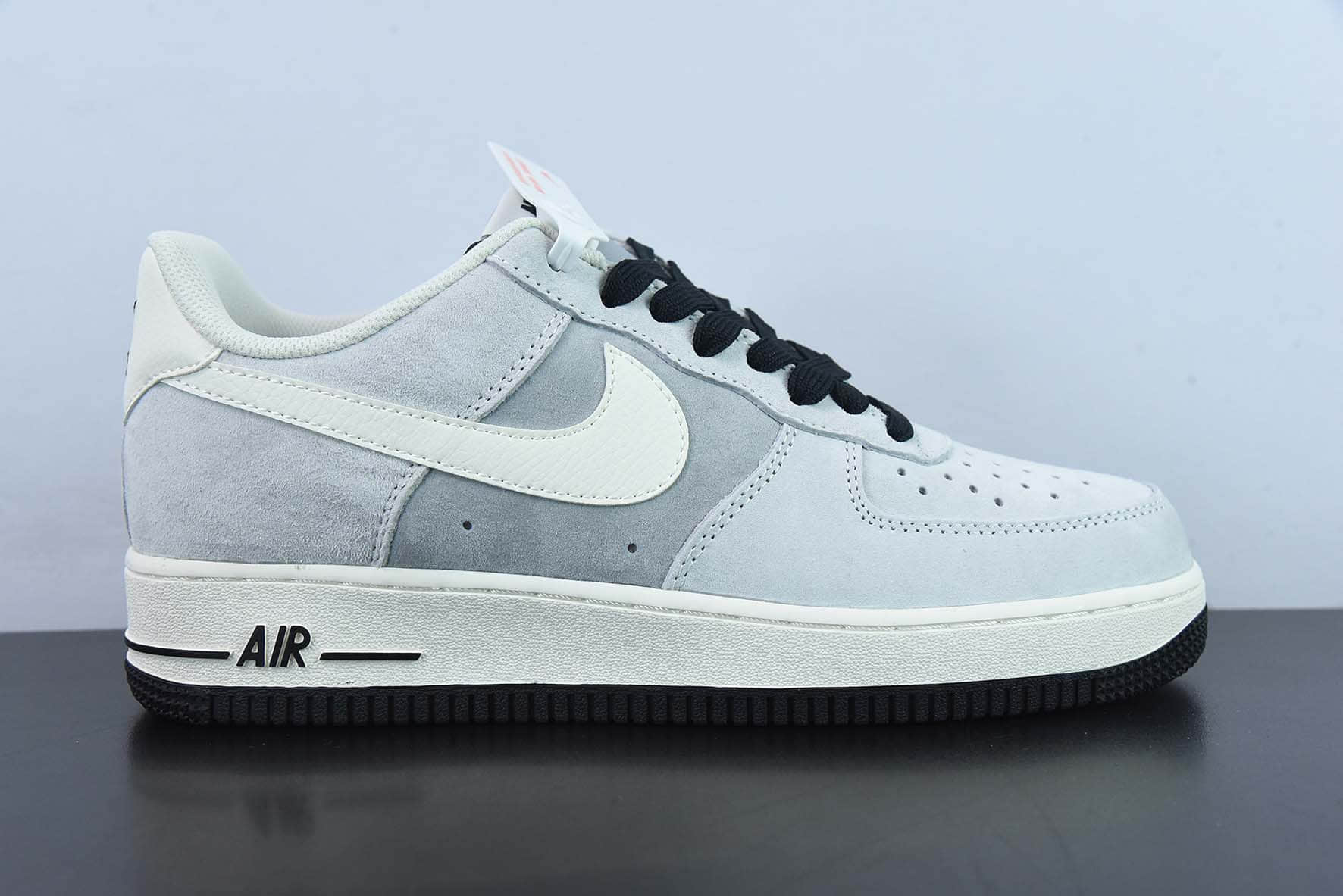 耐克Nike Air Force 1´07 LowGreyWhiteBlack麂皮灰白黑空军一号低帮休闲板鞋纯原版本 货号：KT3396-225