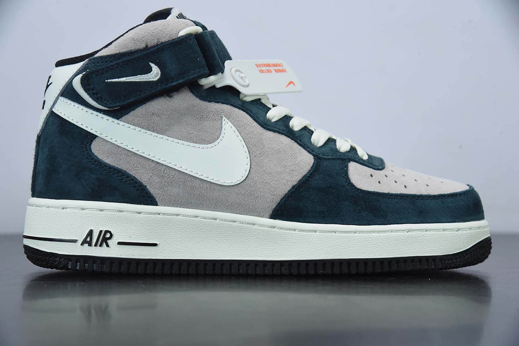 耐克Nike Air Force 1'07 奶白灰绿空军一号中帮运动休闲板鞋纯原版本 货号: DE6933-865